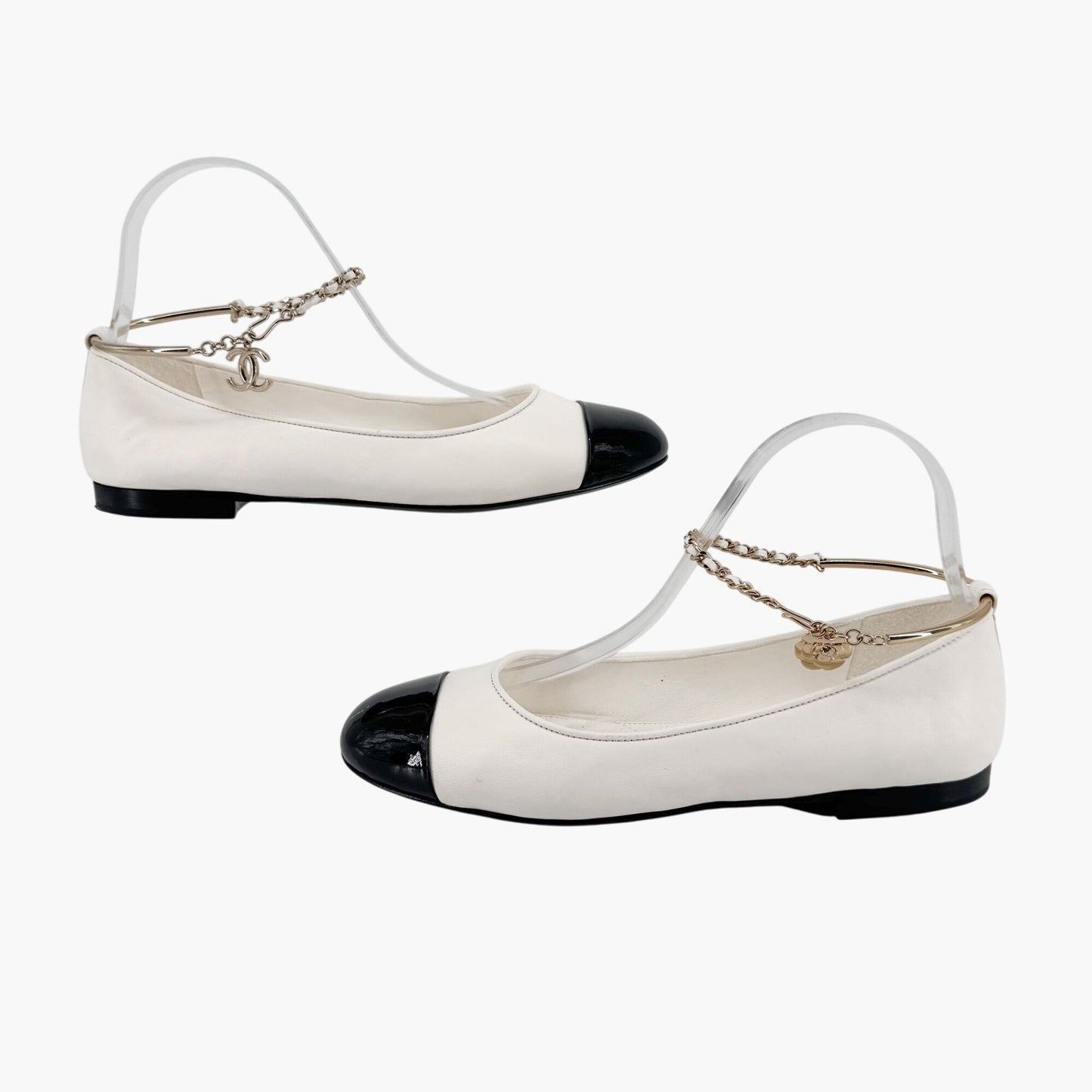 Chanel White Camellia Ankle Chain Ballet Flats – Size 37.5