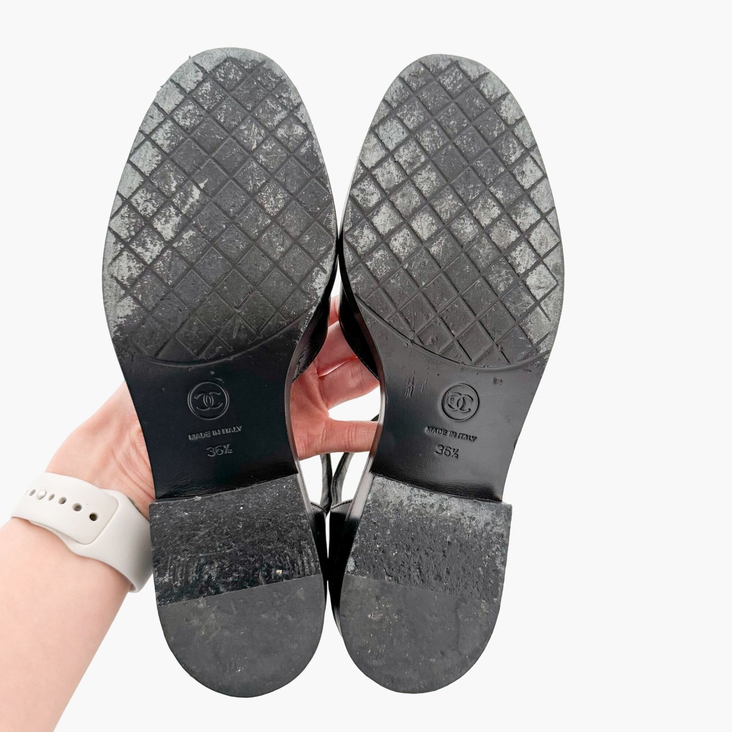 Chanel Cap Toe Mary Jane Flats in Black Leather Size 36.5