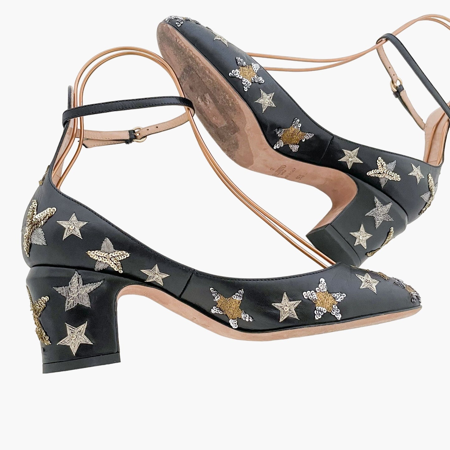 Valentino Garavani Tango Star-Embellished Leather Pumps in Black Size 36.5