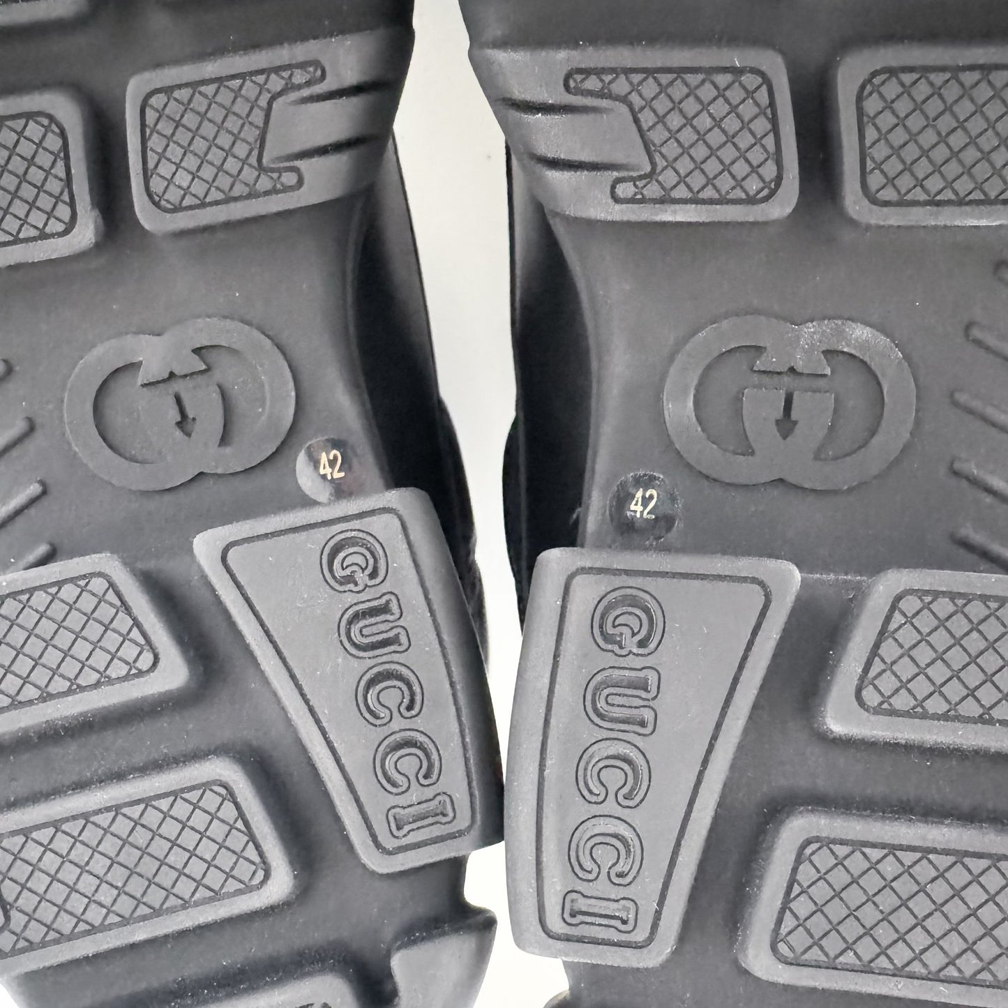 Gucci Romance GG Quilted Snow Boots in Black Nylon & Leather Size 42