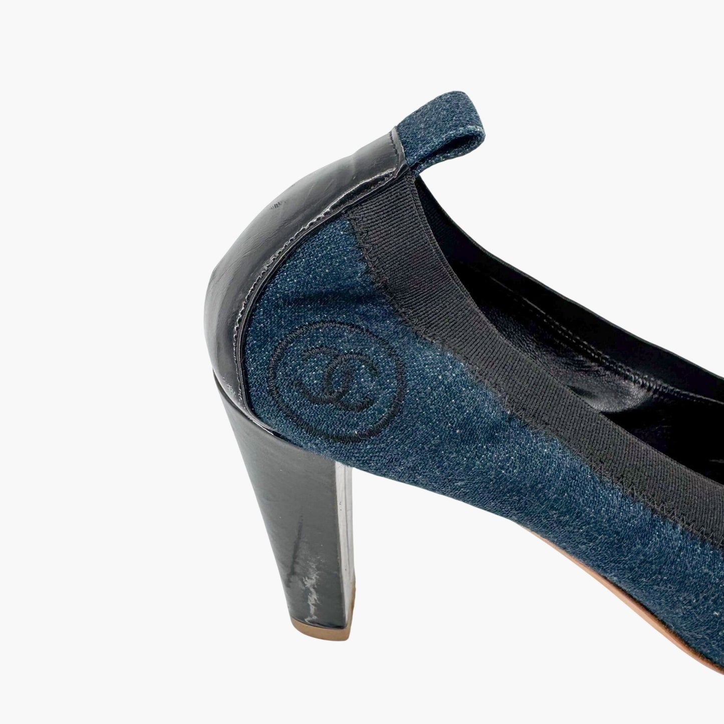 Chanel Elastic CC Cap Toe Pumps in Navy Denim & Patent Leather – Size 39