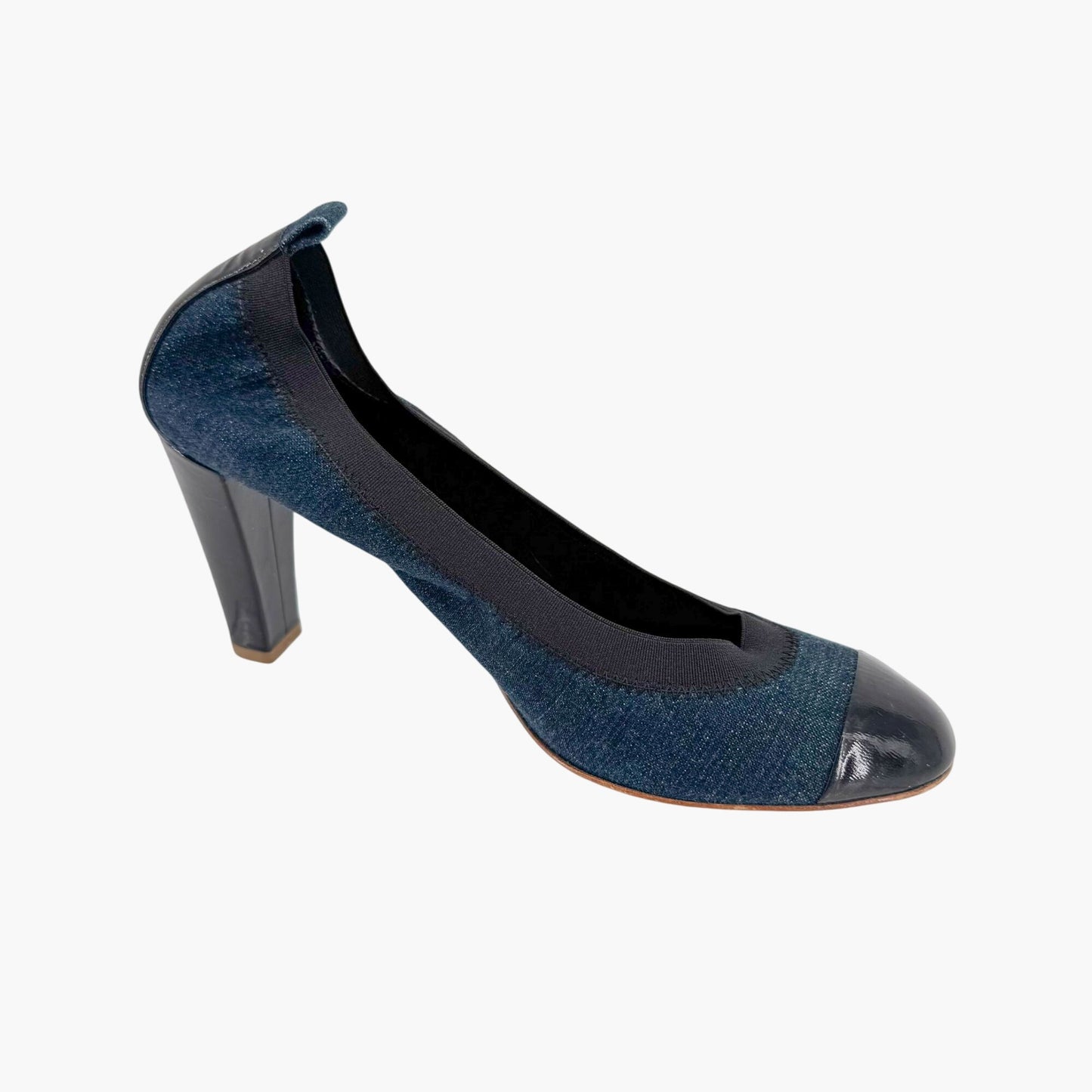 Chanel Elastic CC Cap Toe Pumps in Navy Denim & Patent Leather – Size 39