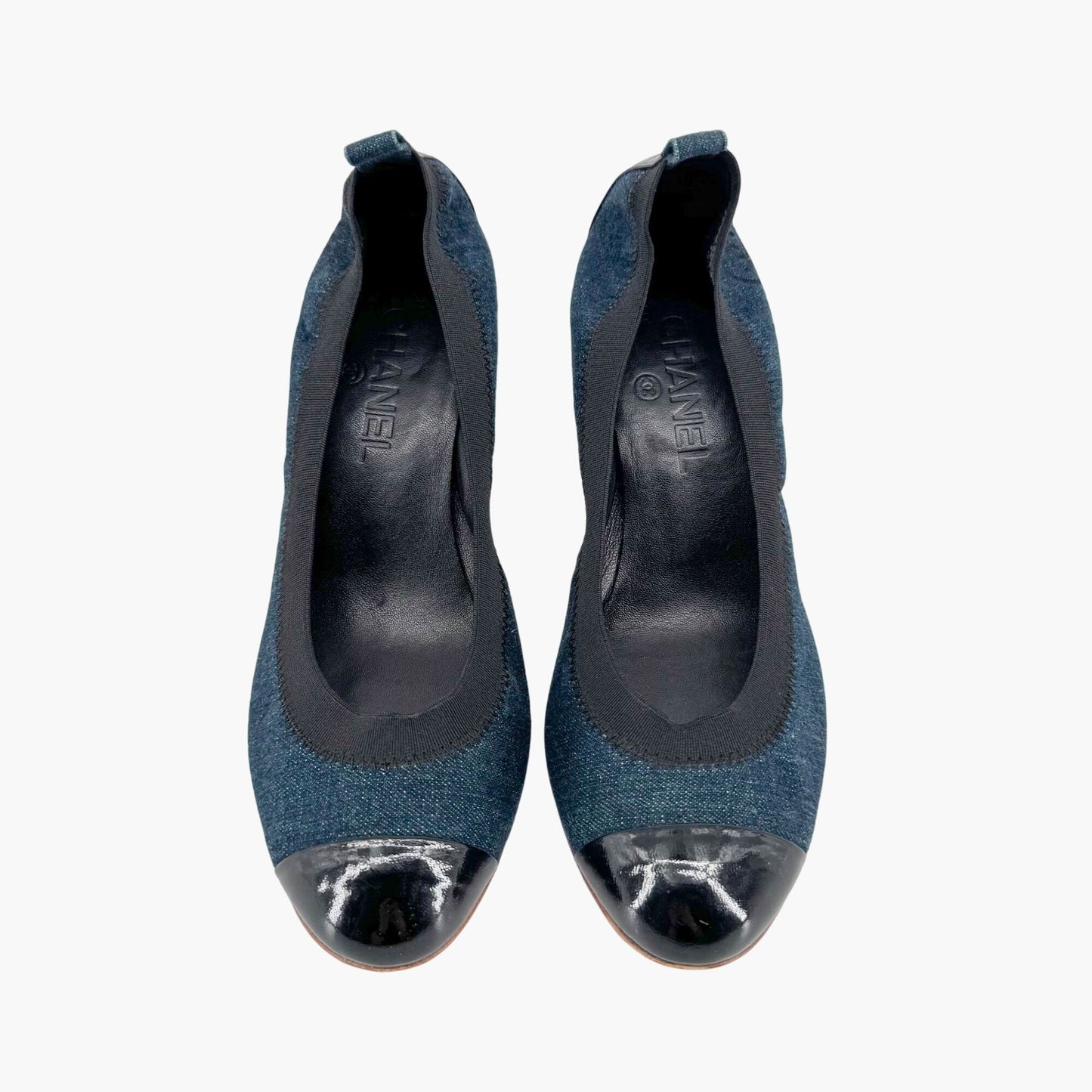 Chanel Elastic CC Cap Toe Pumps in Navy Denim & Patent Leather – Size 39