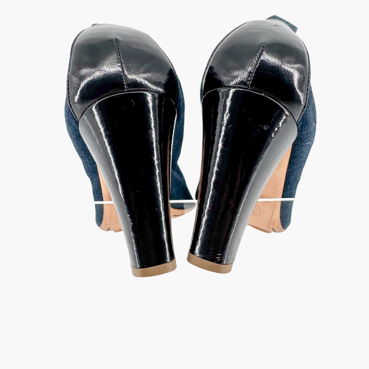 Chanel Elastic CC Cap Toe Pumps in Navy Denim & Patent Leather – Size 39