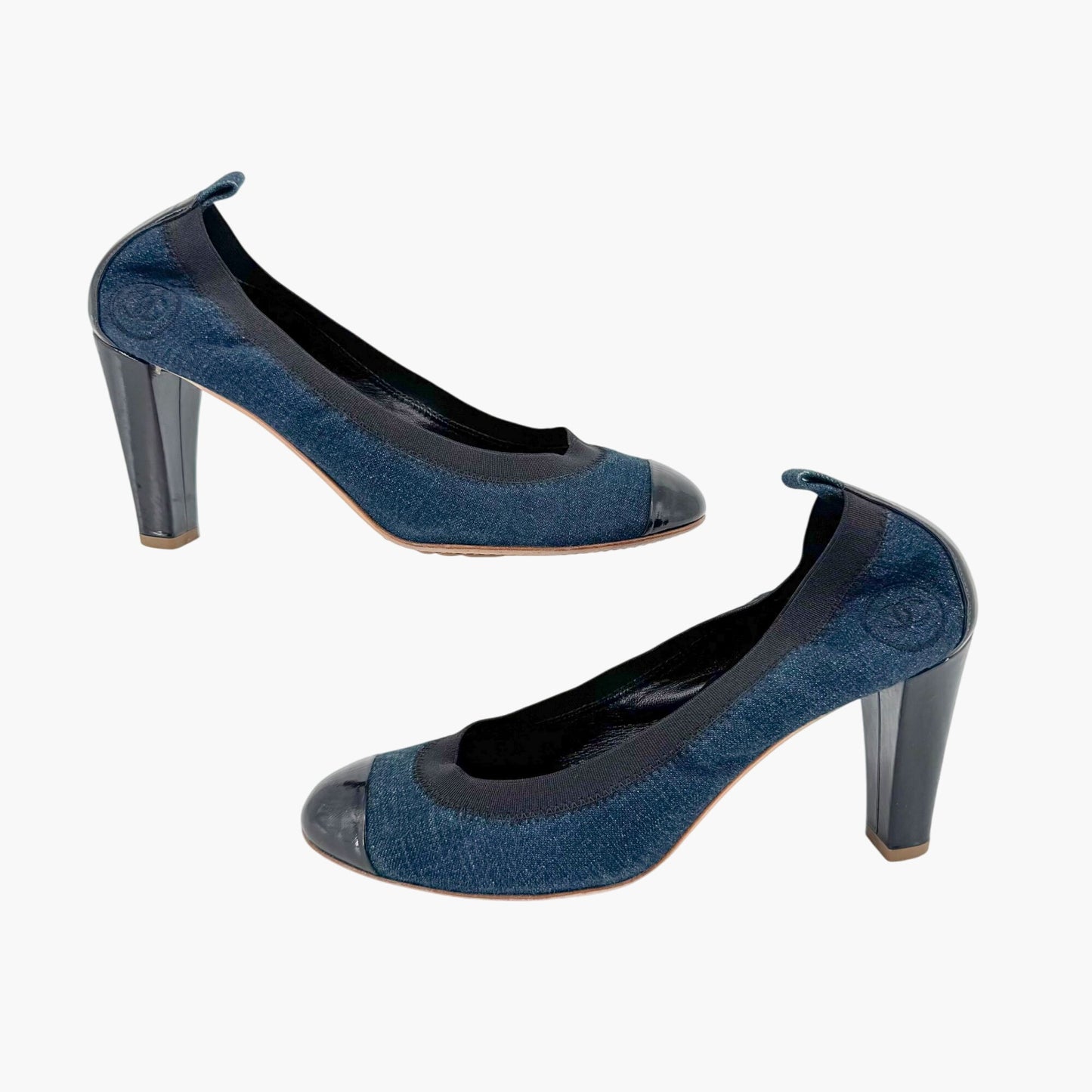 Chanel Elastic CC Cap Toe Pumps in Navy Denim & Patent Leather – Size 39