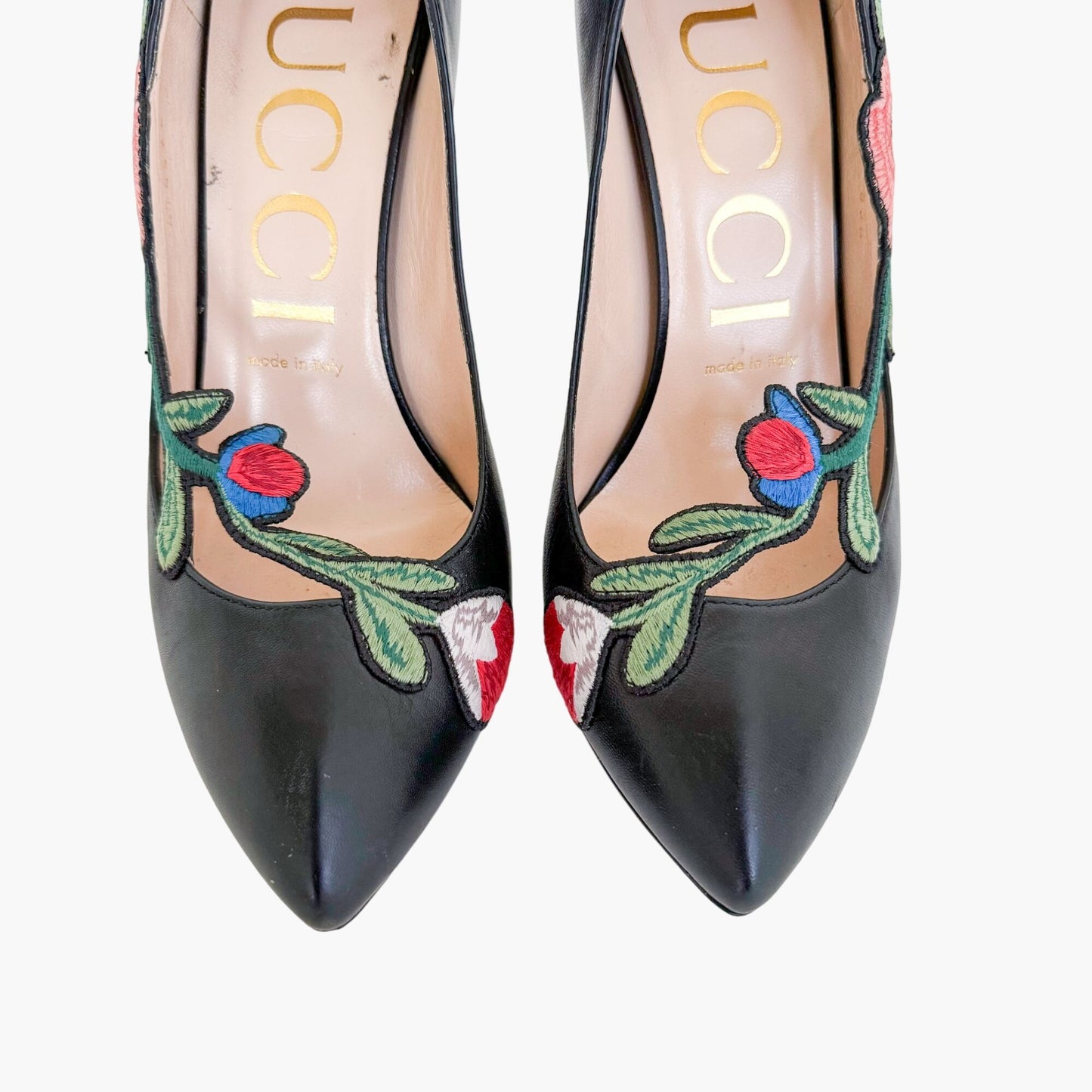 Gucci Ophelia Floral Embroidered Pumps in Black Leather Size 38