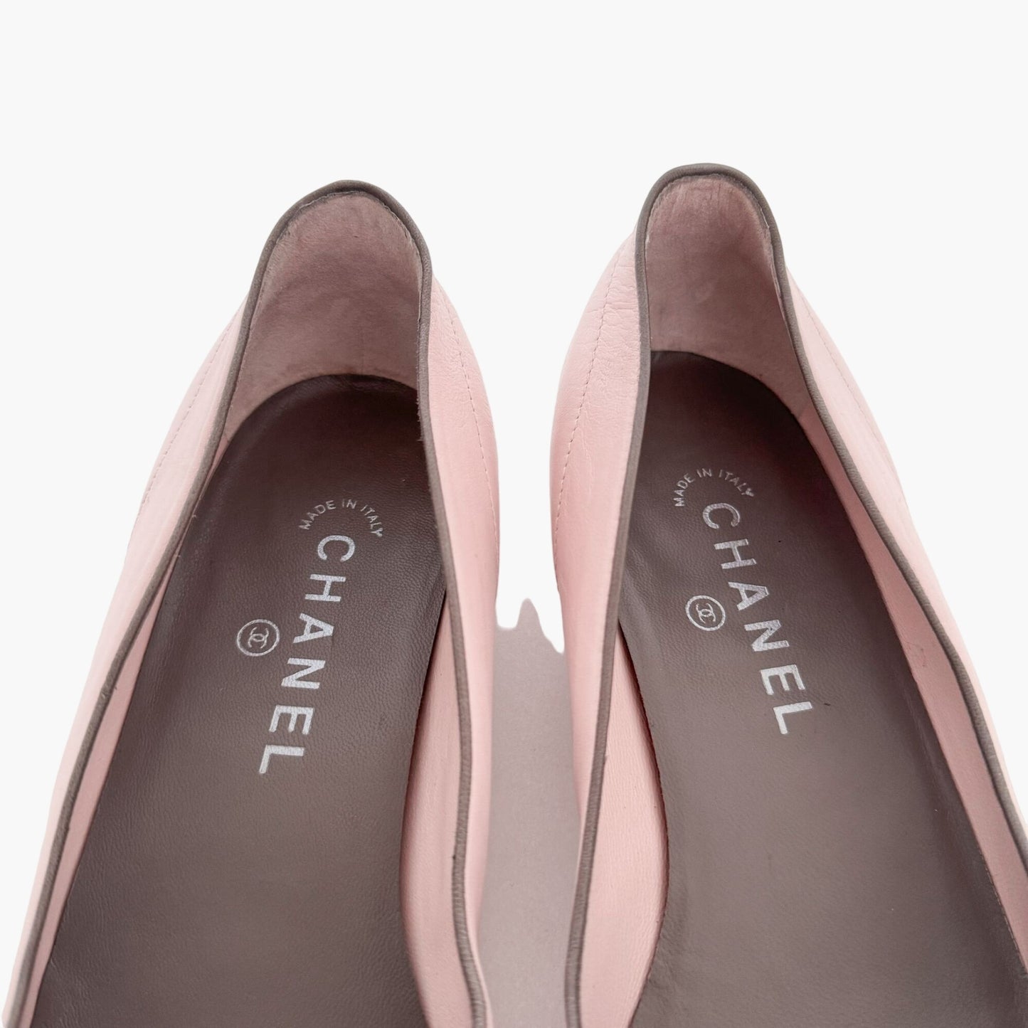 Chanel CC Turnlock Ballet Flats in Pink Quilted Leather Size 41