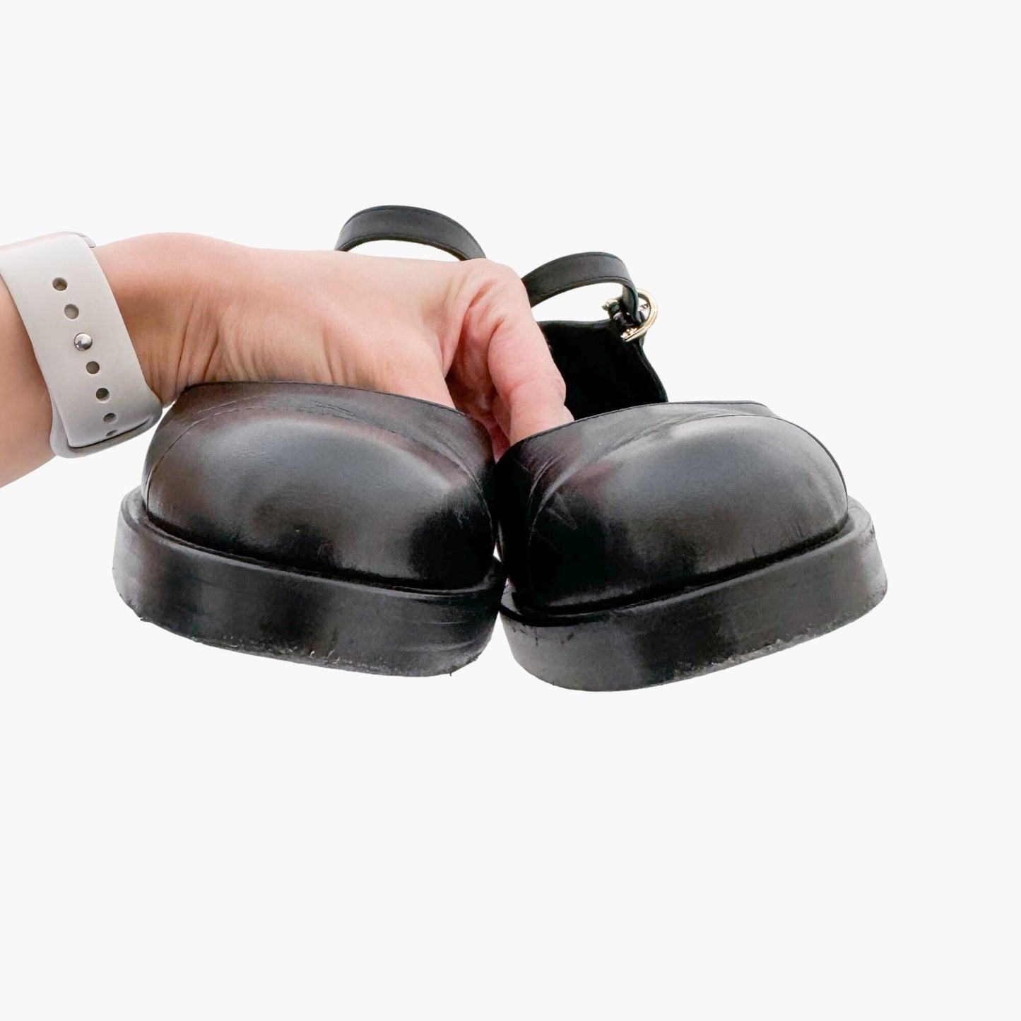 Chanel Cap Toe Mary Jane Flats in Black Leather Size 36.5