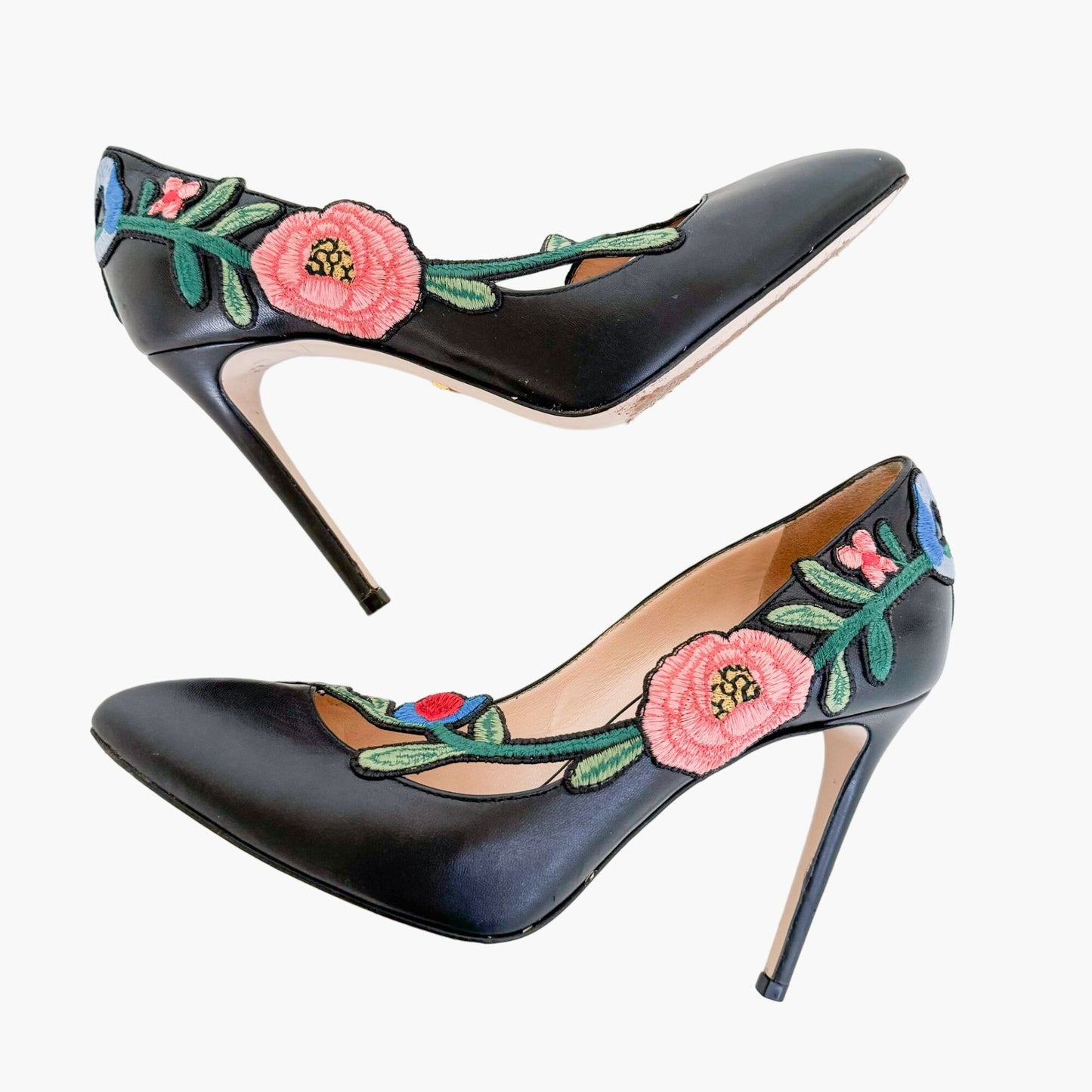 Gucci Ophelia Floral Embroidered Pumps in Black Leather Size 38