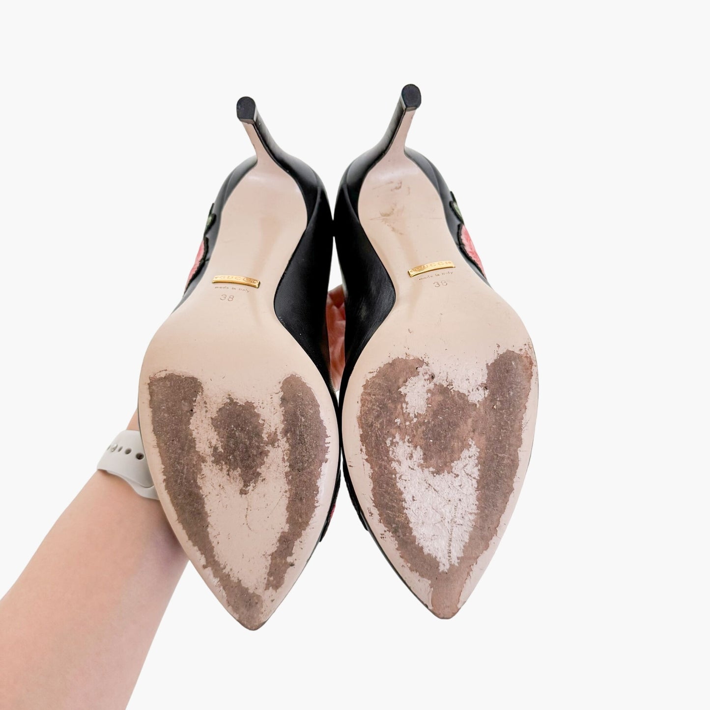 Gucci Ophelia Floral Embroidered Pumps in Black Leather Size 38