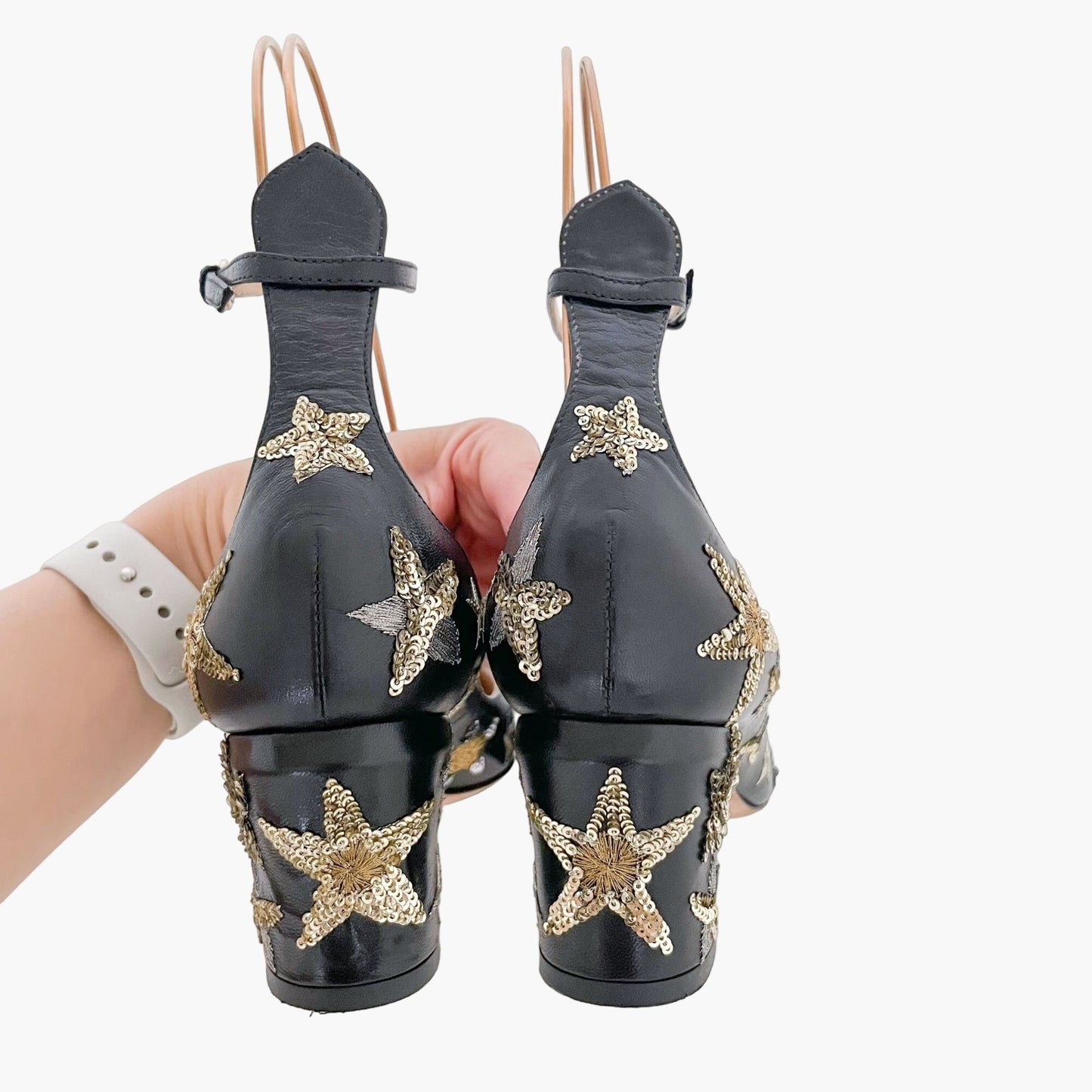 Valentino Garavani Tango Star-Embellished Leather Pumps in Black Size 36.5
