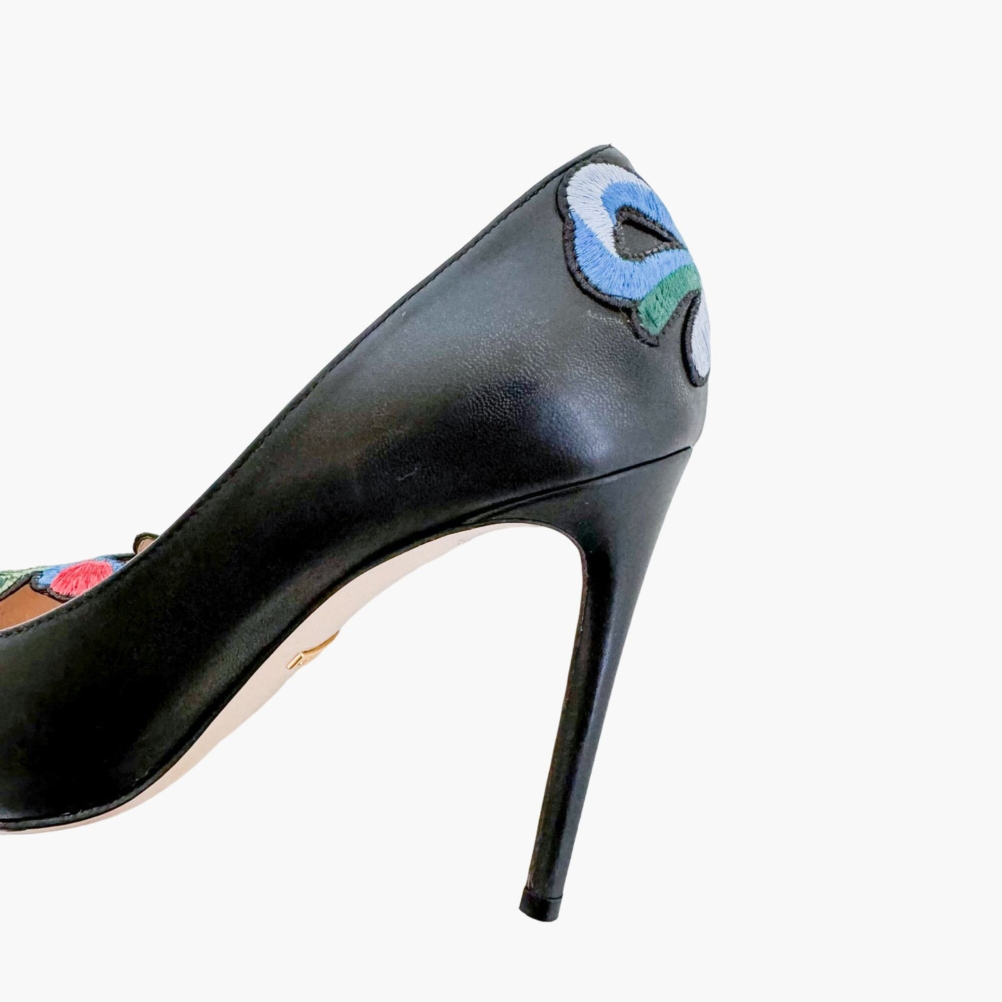 Gucci Ophelia Floral Embroidered Pumps in Black Leather Size 38