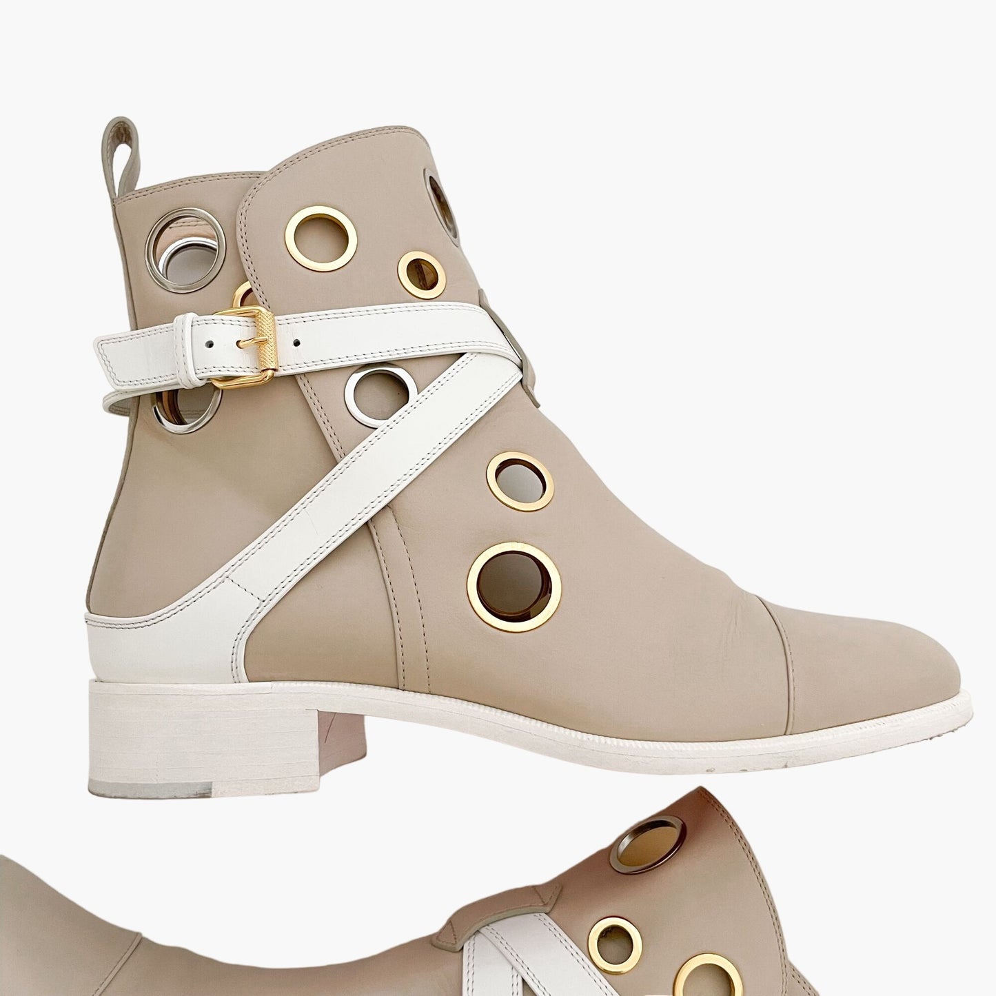 Christian Louboutin x Jonathan Saunders Scubabootie Flat Boot in Beige Calf Size 37
