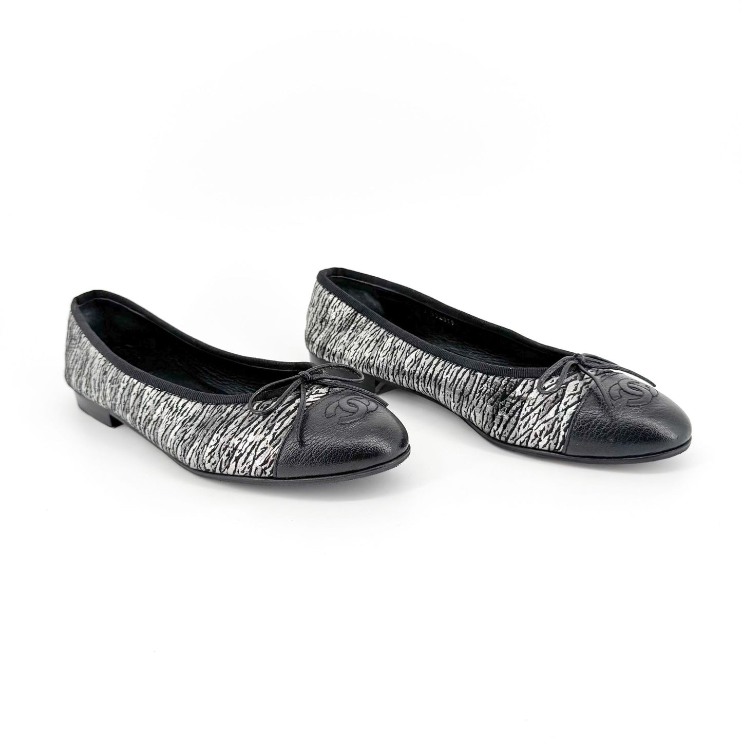 Chanel CC Cap Toe Ballet Flats in Metallic Silver & Black Size 38