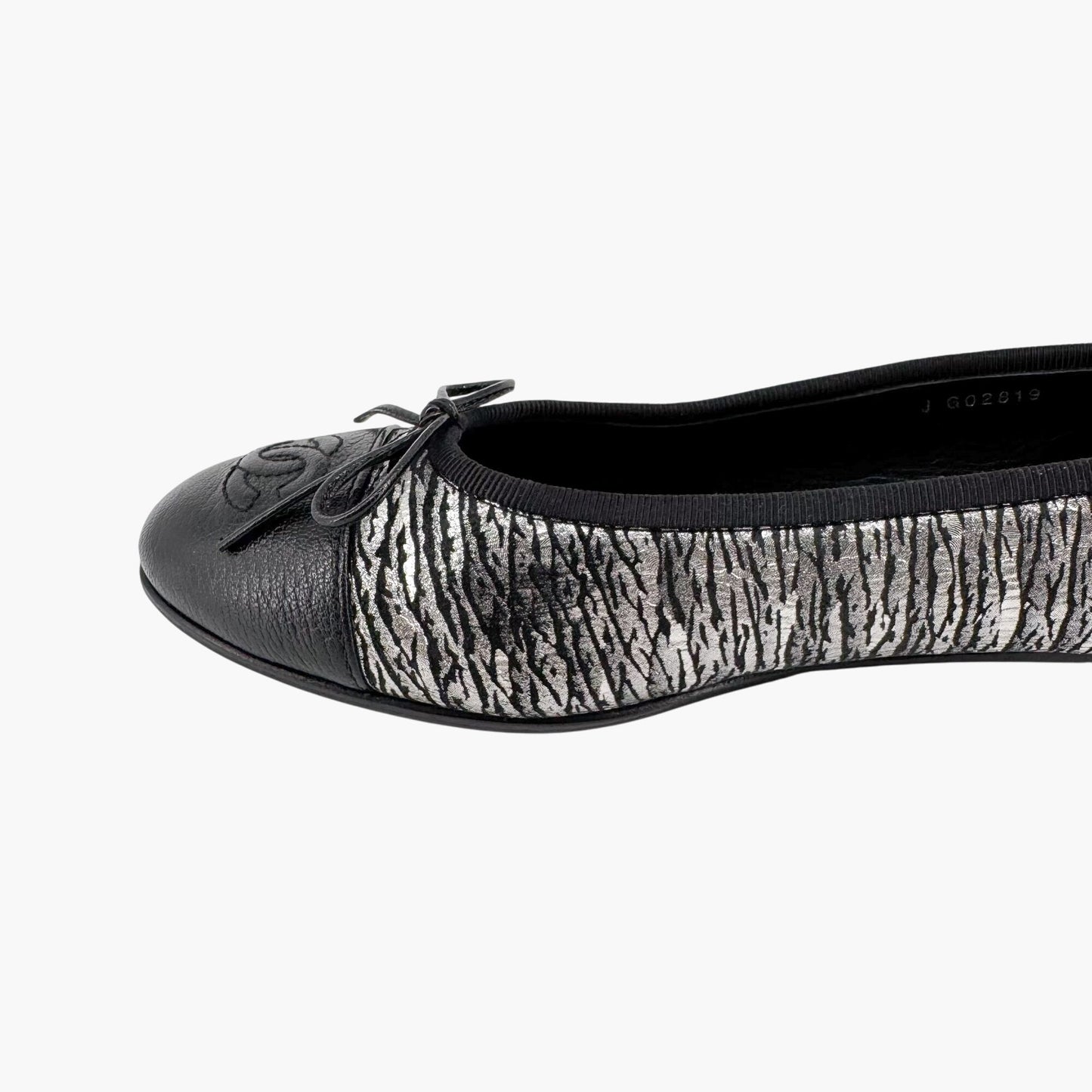 Chanel CC Cap Toe Ballet Flats in Metallic Silver & Black Size 38