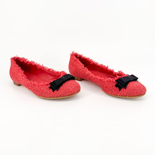 Chanel Chanel CC Bow Ballet Flats in Red Tweed Size 37