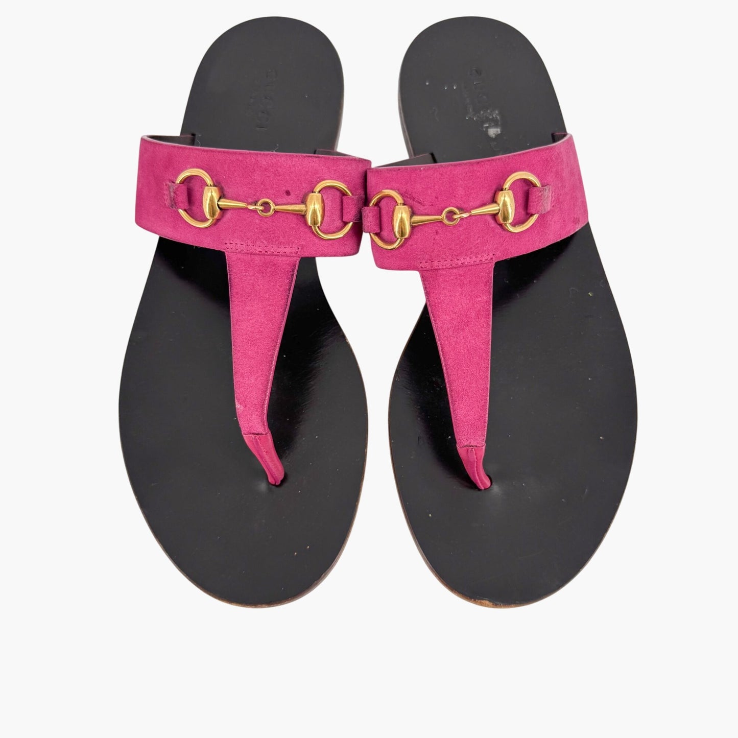 Gucci Horsebit T-Strap Thong Sandals in Fuchsia Pink Suede – Size 38