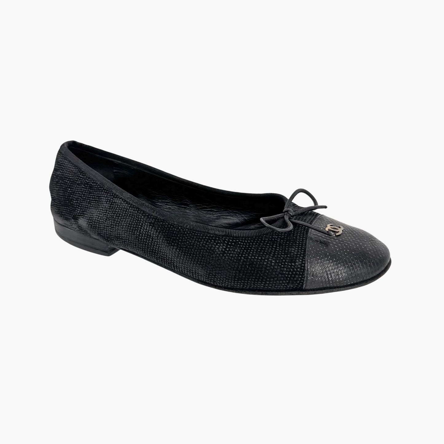 Chanel CC Cap Toe Ballet Flats in Black with Gold Leather Detail – Size 38.5