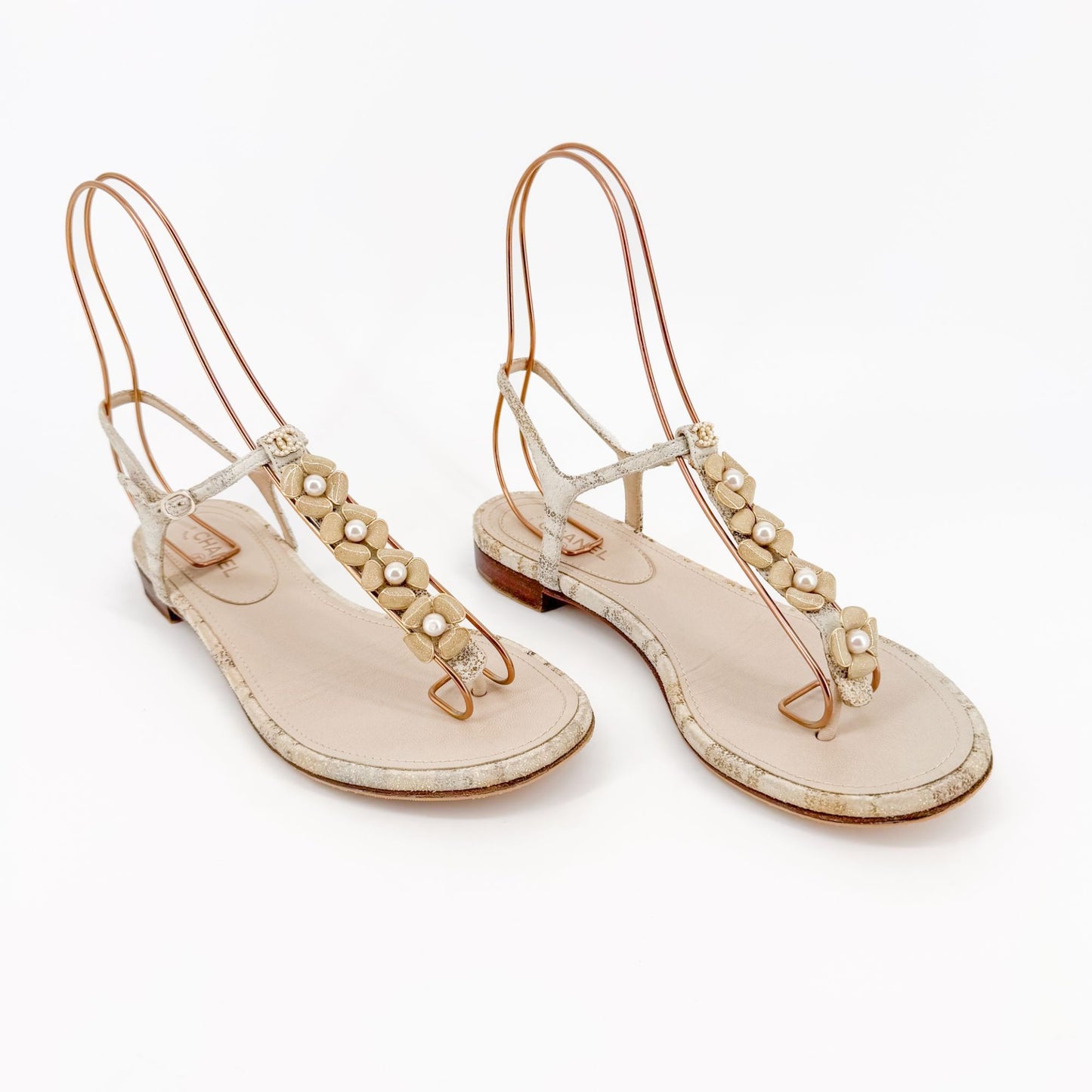 Chanel Camellia Pearl CC T-Strap Flat Sandals in Beige Suede Size 38