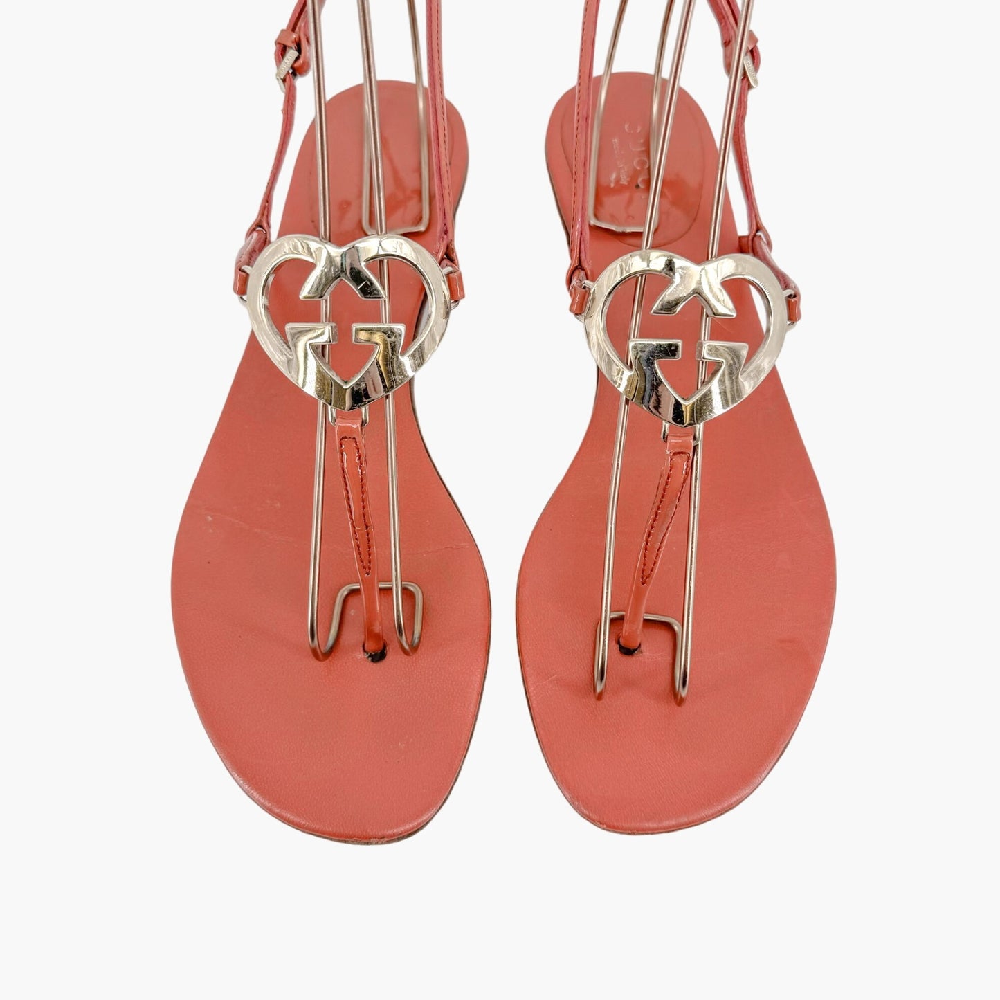 Gucci GG Heart T-Strap Flat Sandals in Coral Rose Leather Size 37