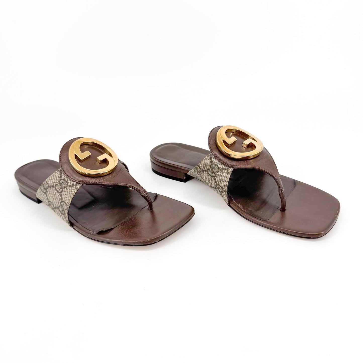 Gucci Blondie GG Canvas Thong Sandals in Beige & Brown – Size 37