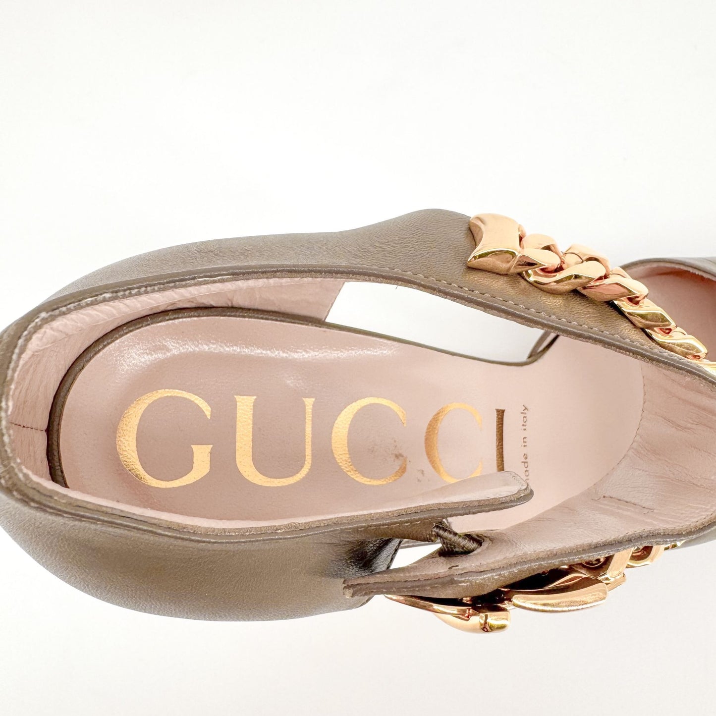 Gucci Sylvie Chain d'Orsay Pumps in Taupe Leather Size 40