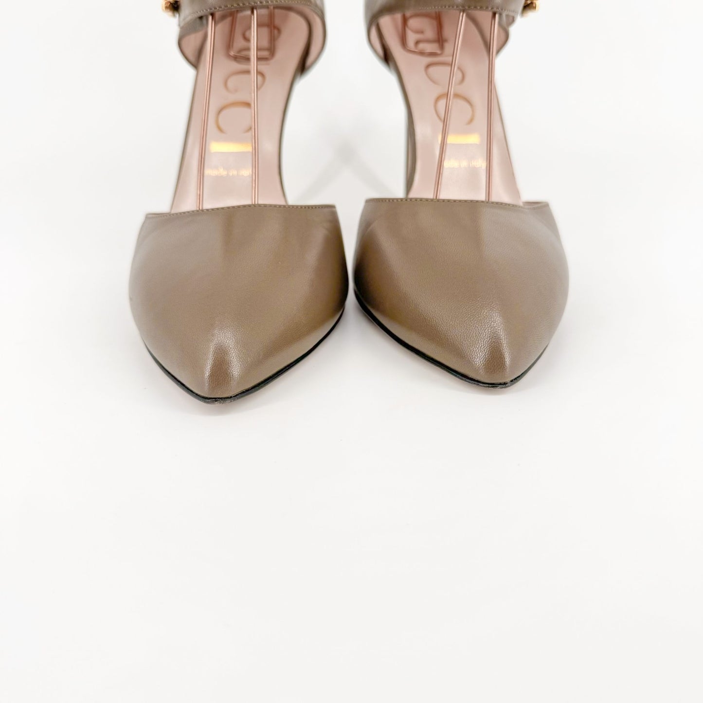Gucci Sylvie Chain d'Orsay Pumps in Taupe Leather Size 40