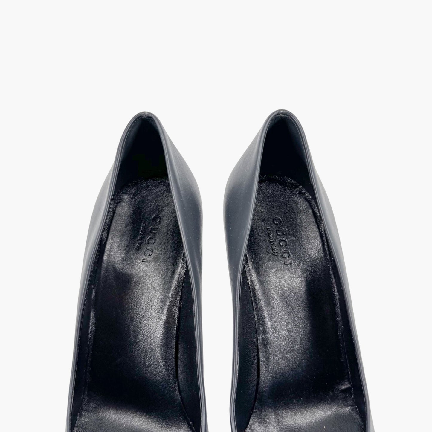 Gucci Chain Logo Pumps in Navy Blue Leather Size 37