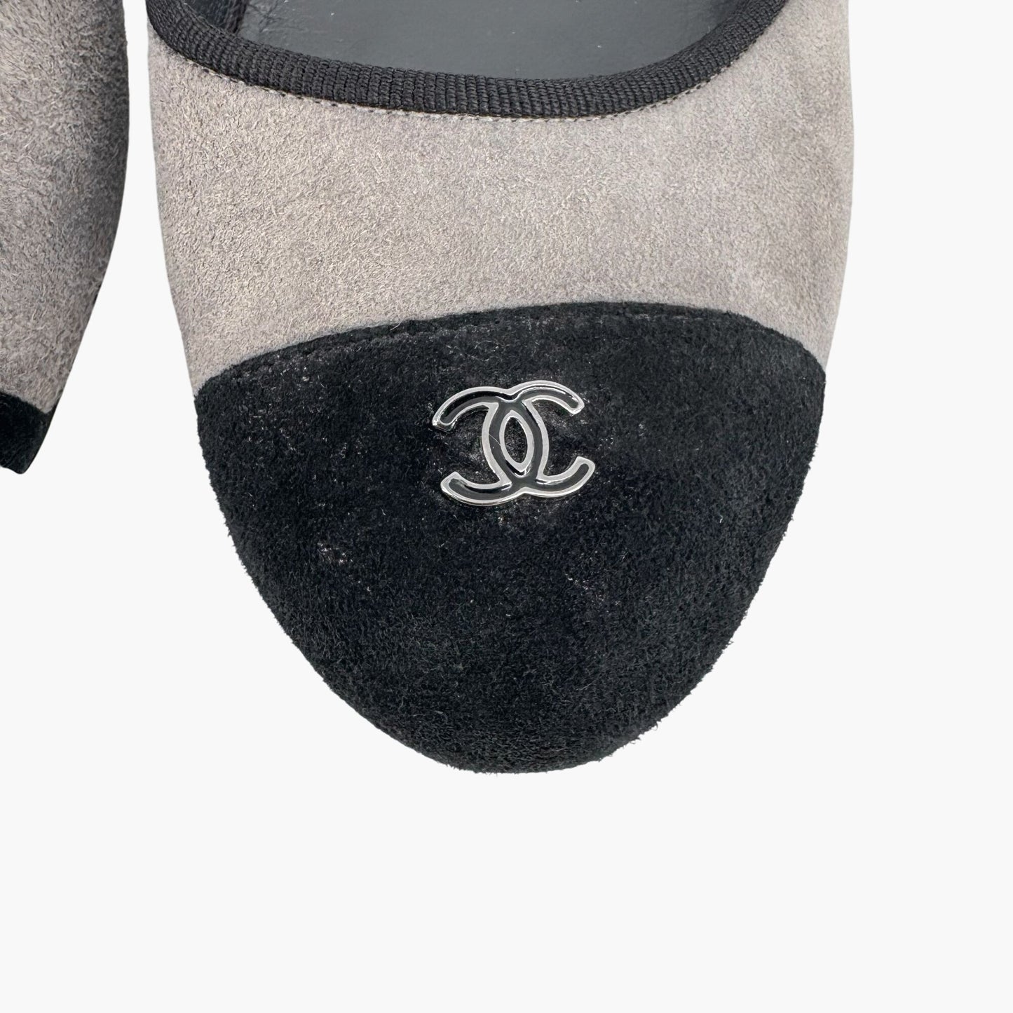 Chanel Gray Suede CC Cap Toe Ballet Flats – Size 39