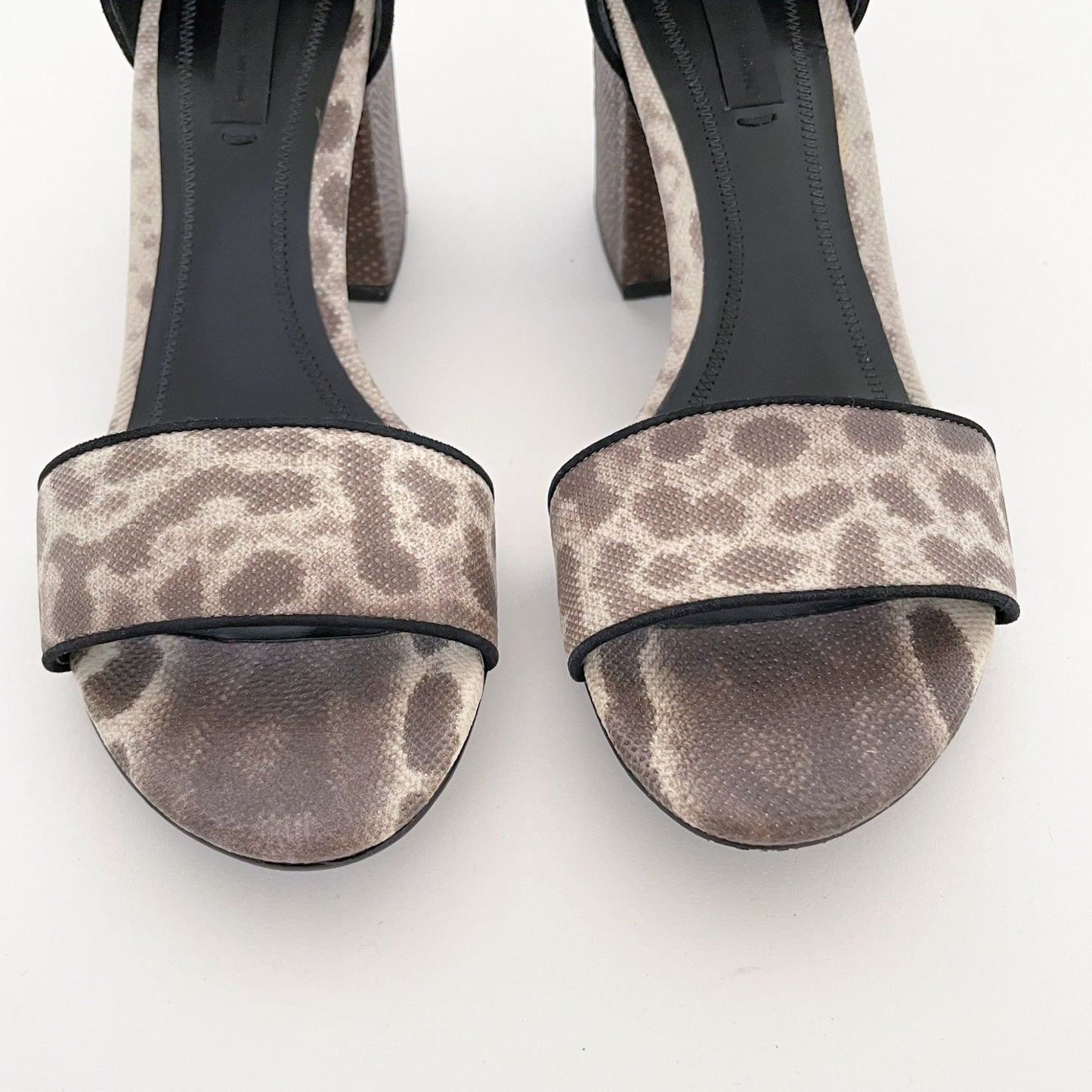 Alexander Wang Abby Sandal in Natural Size 36.5