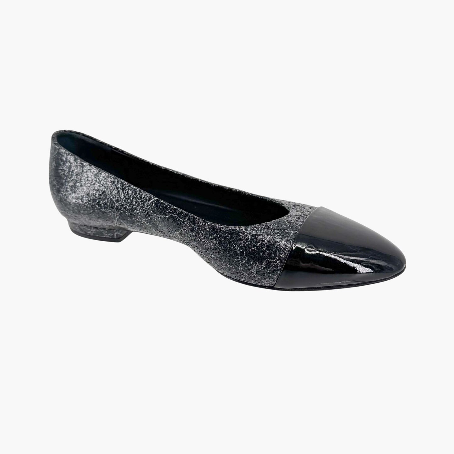 Chanel Cap Toe CC Ballerina Flats in Black & Silver Leather – Size 37.5