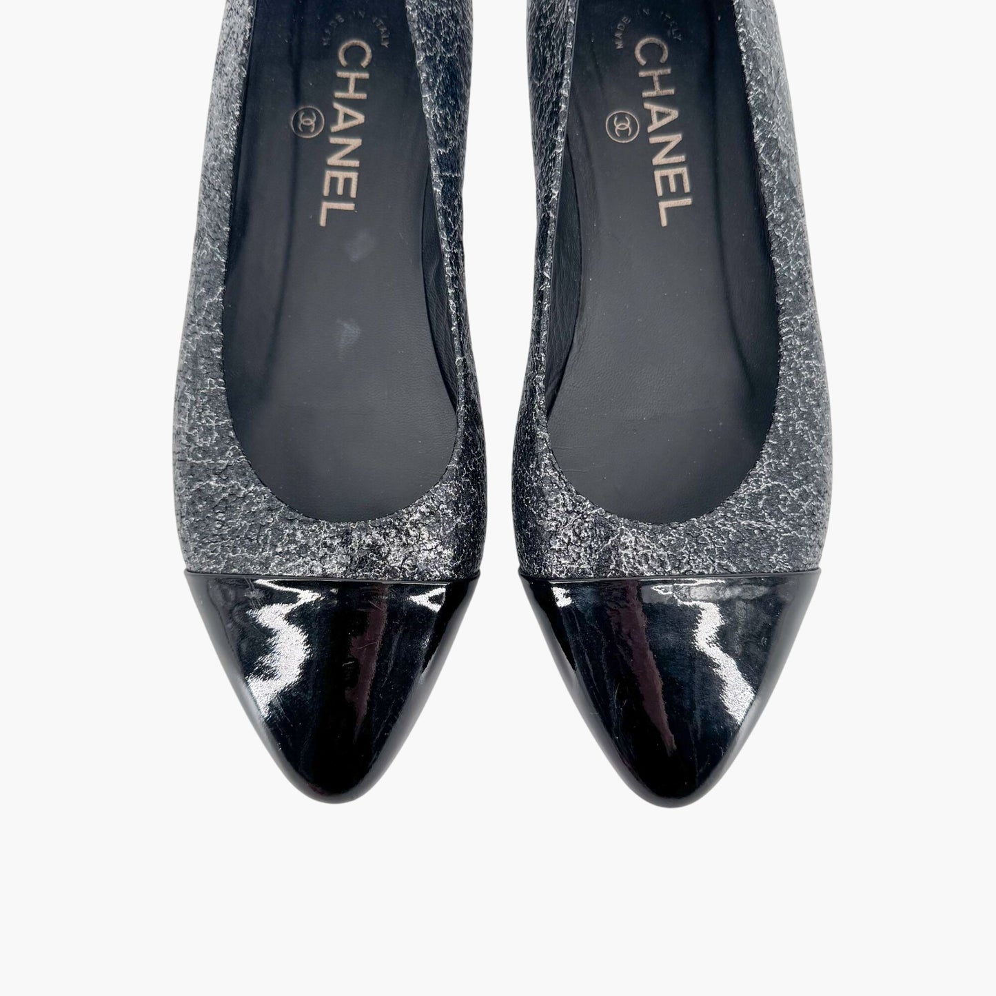 Chanel Cap Toe CC Ballerina Flats in Black & Silver Leather – Size 37.5