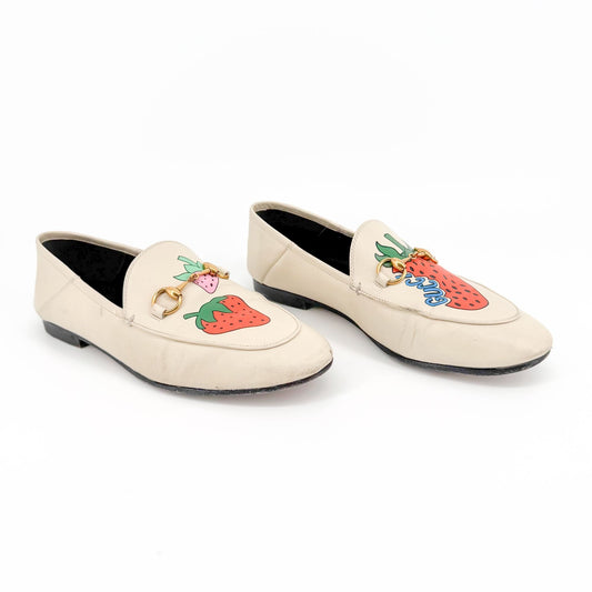 Gucci Strawberry Print Brixton Horsebit Loafer in Cream/White Size 38