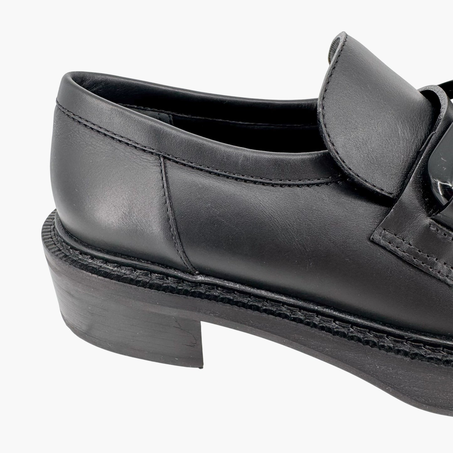 Louis Vuitton Academy Loafers in Black Leather with Monogram Chain – Size 37.5