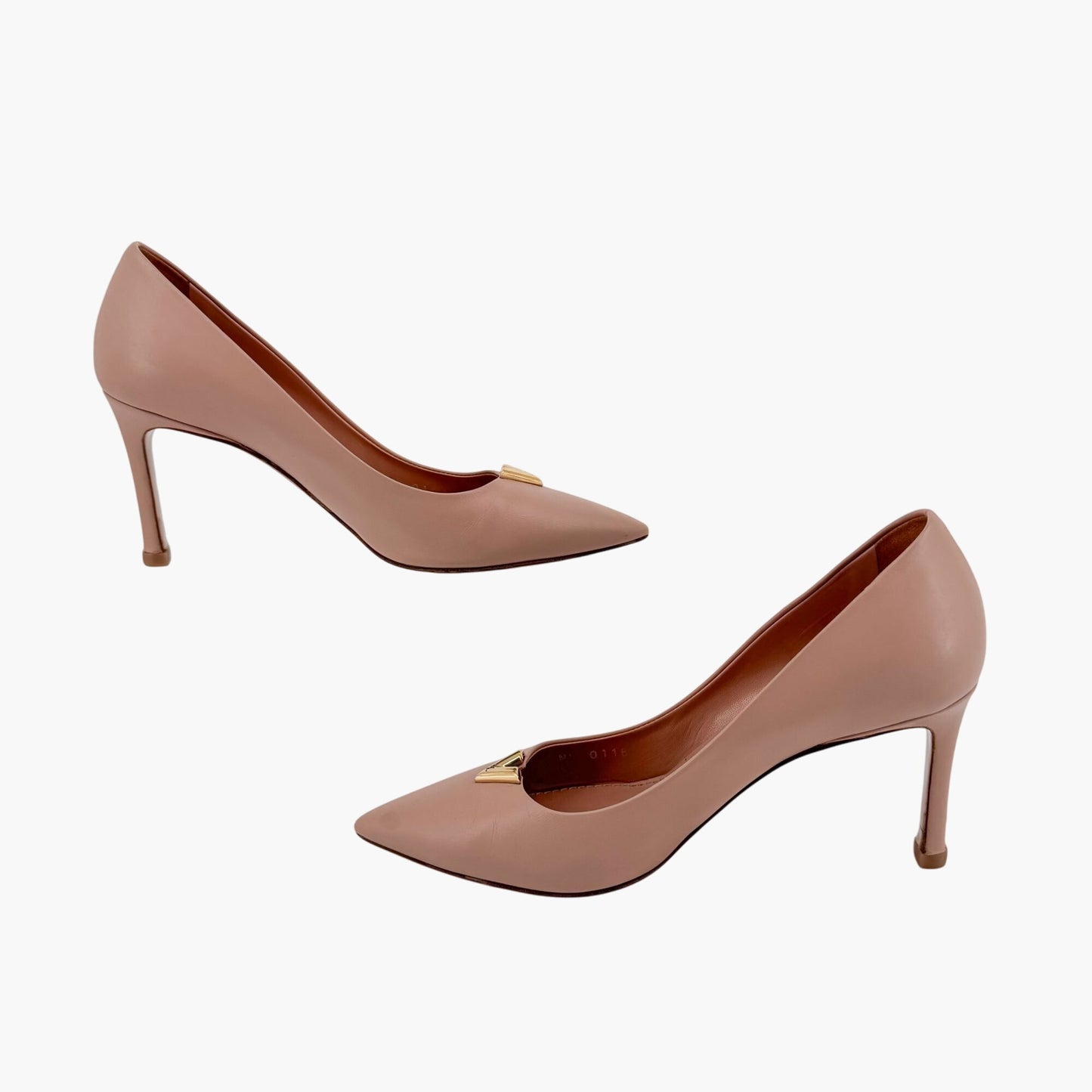 Louis Vuitton Heartbreaker Pumps in Beige Leather with Gold LV Logo – Size 37