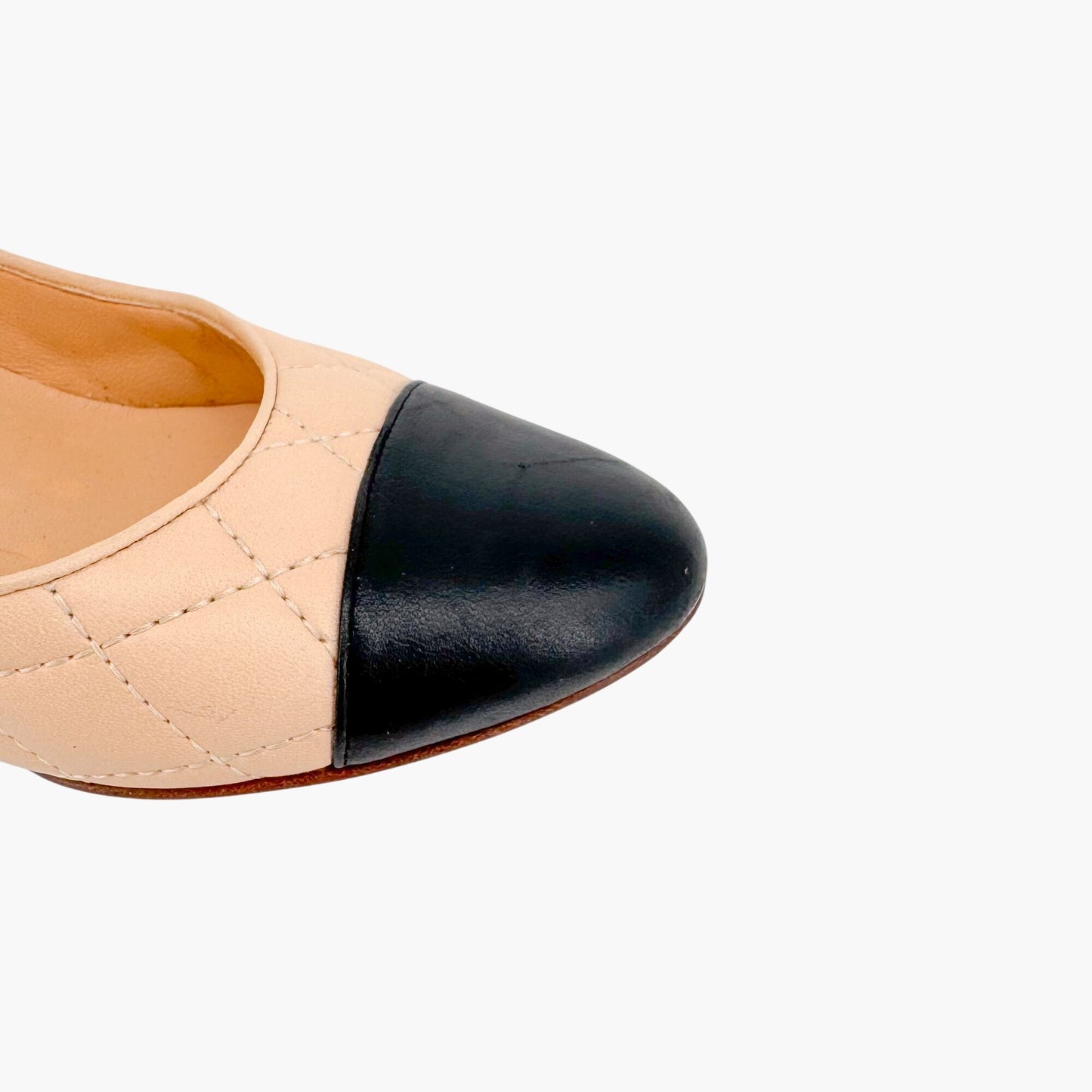 Chanel Quilted Cap Toe CC Pumps in Beige & Black Leather Size 36.5