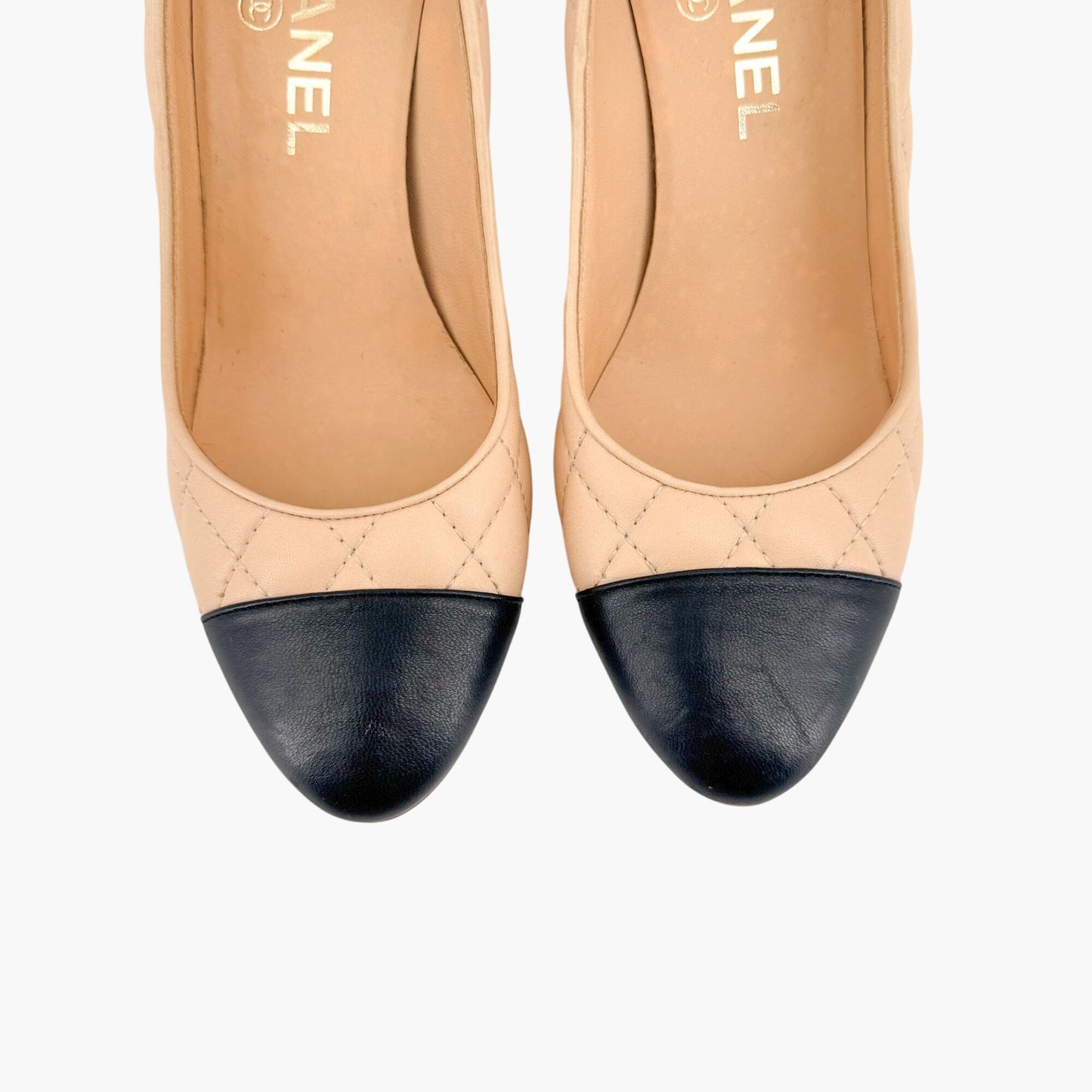 Chanel Quilted Cap Toe CC Pumps in Beige & Black Leather Size 36.5