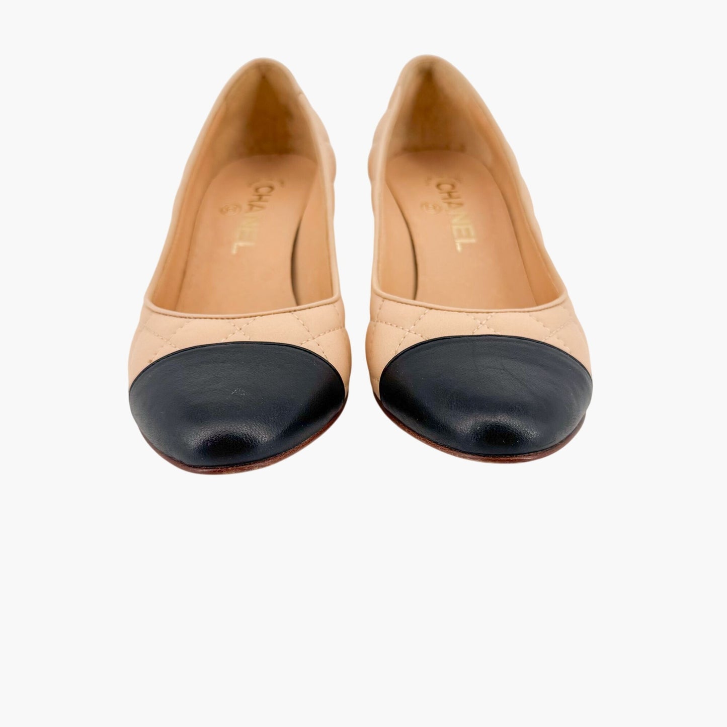 Chanel Quilted Cap Toe CC Pumps in Beige & Black Leather Size 36.5