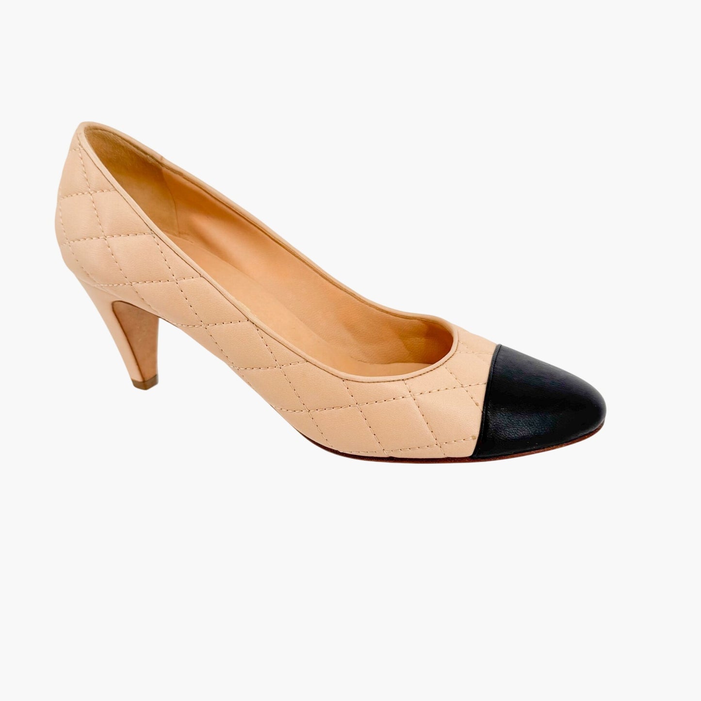 Chanel Quilted Cap Toe CC Pumps in Beige & Black Leather Size 36.5