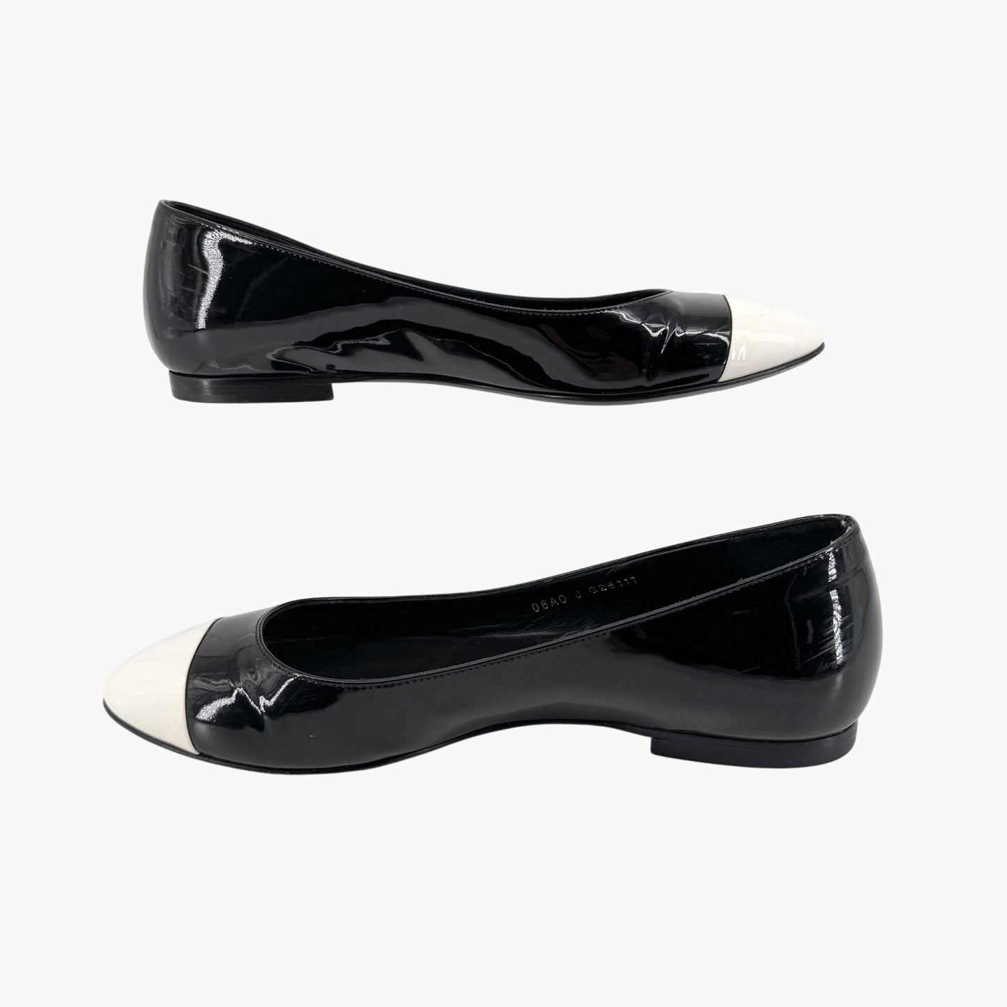 Chanel Cap Toe CC Ballet Flats in Black Patent Leather Size 38.5
