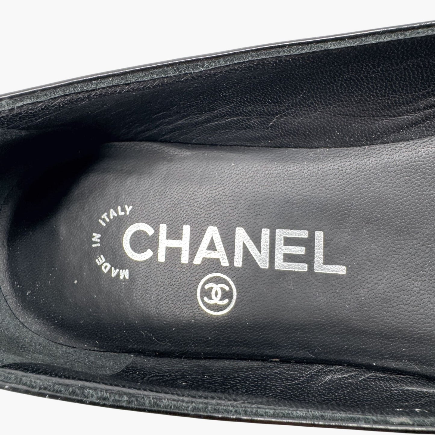Chanel Cap Toe CC Ballet Flats in Black Patent Leather Size 38.5