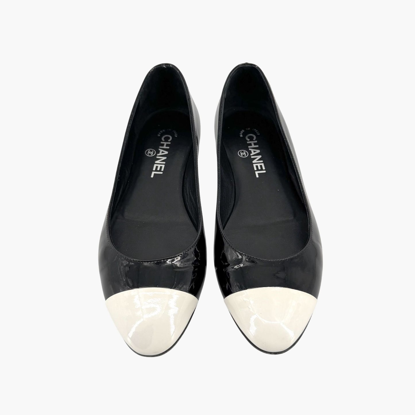 Chanel Cap Toe CC Ballet Flats in Black Patent Leather Size 38.5