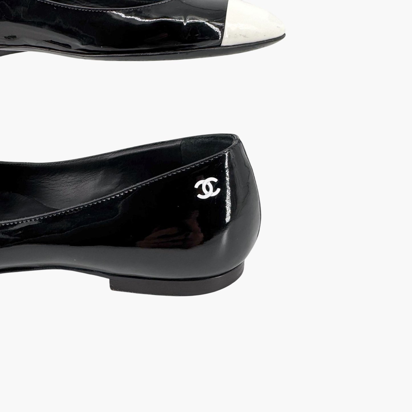 Chanel Cap Toe CC Ballet Flats in Black Patent Leather Size 38.5