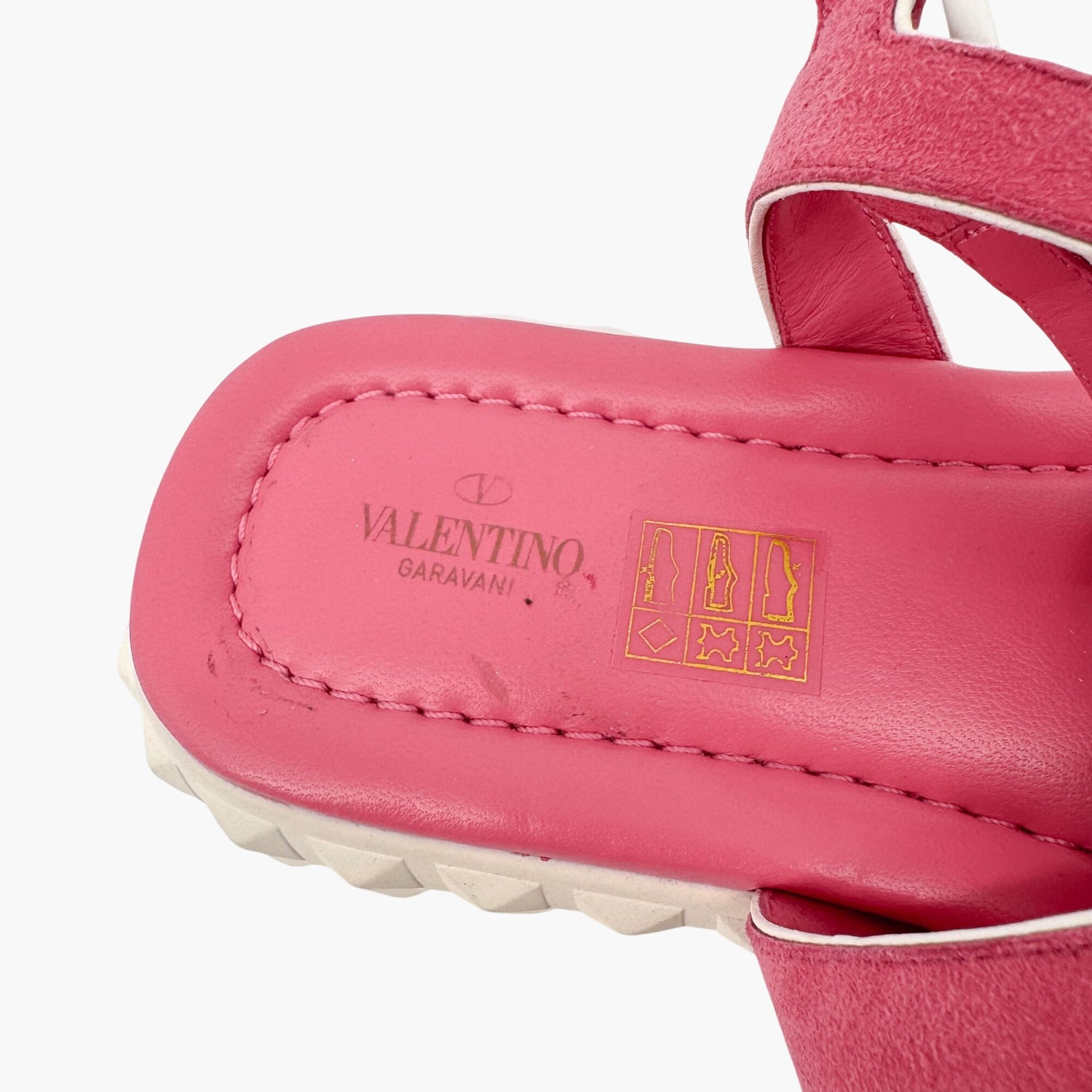 Valentino Garavani Free Rockstud Gladiator Sandals in Pink Suede – Size 39