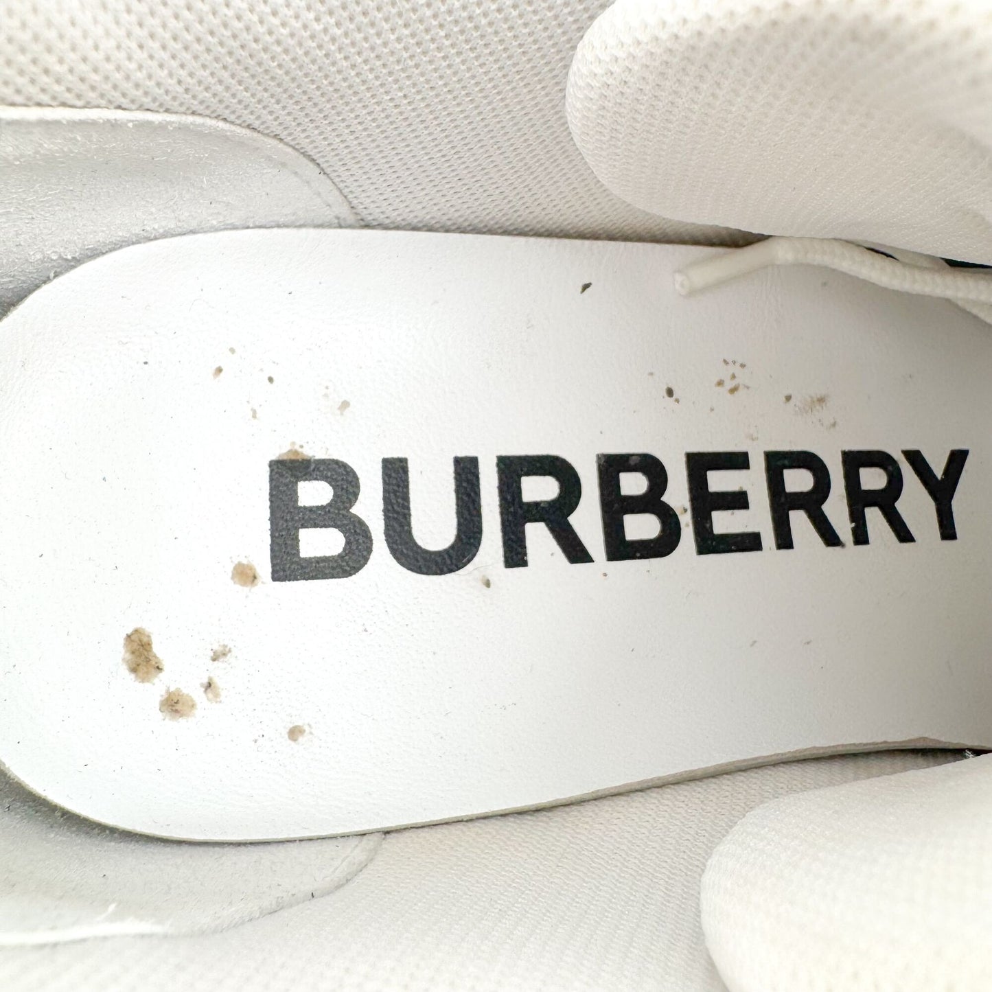 Burberry Quilted Sneakers in White Leather Size 39