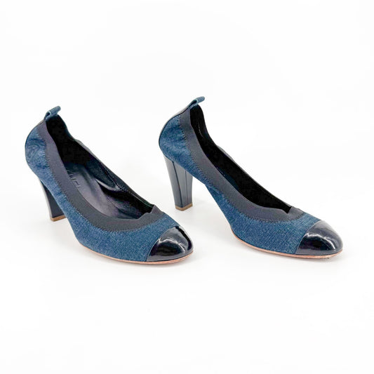 Chanel Elastic CC Cap Toe Pumps in Navy Denim & Patent Leather – Size 39