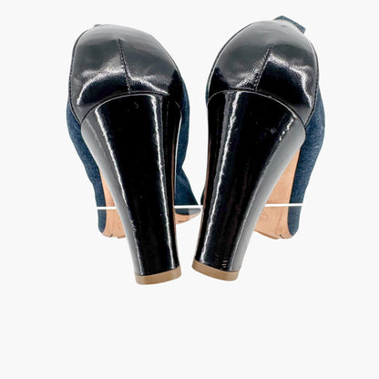 Chanel Elastic CC Cap Toe Pumps in Navy Denim & Patent Leather – Size 39