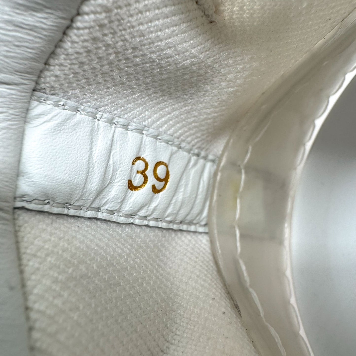 Christian Louboutin Arpoador Sneakers White Leather Mesh – Size 39