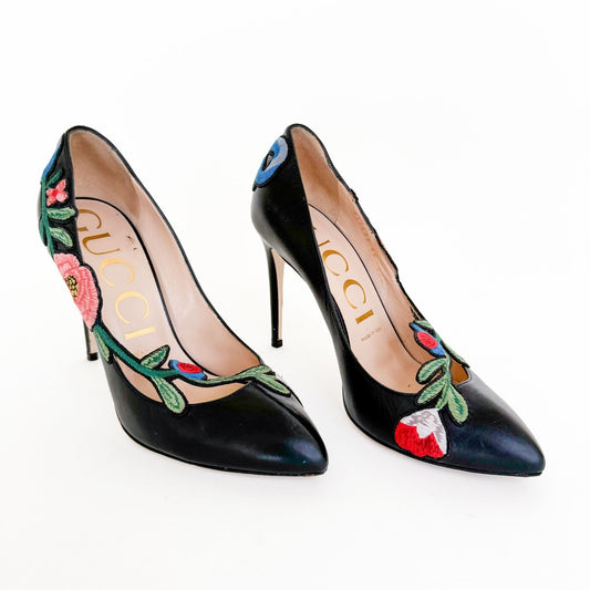 Gucci Ophelia Floral Embroidered Pumps in Black Leather Size 38