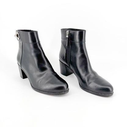 Fendi Stud Ankle Boots in Black Leather Size 38